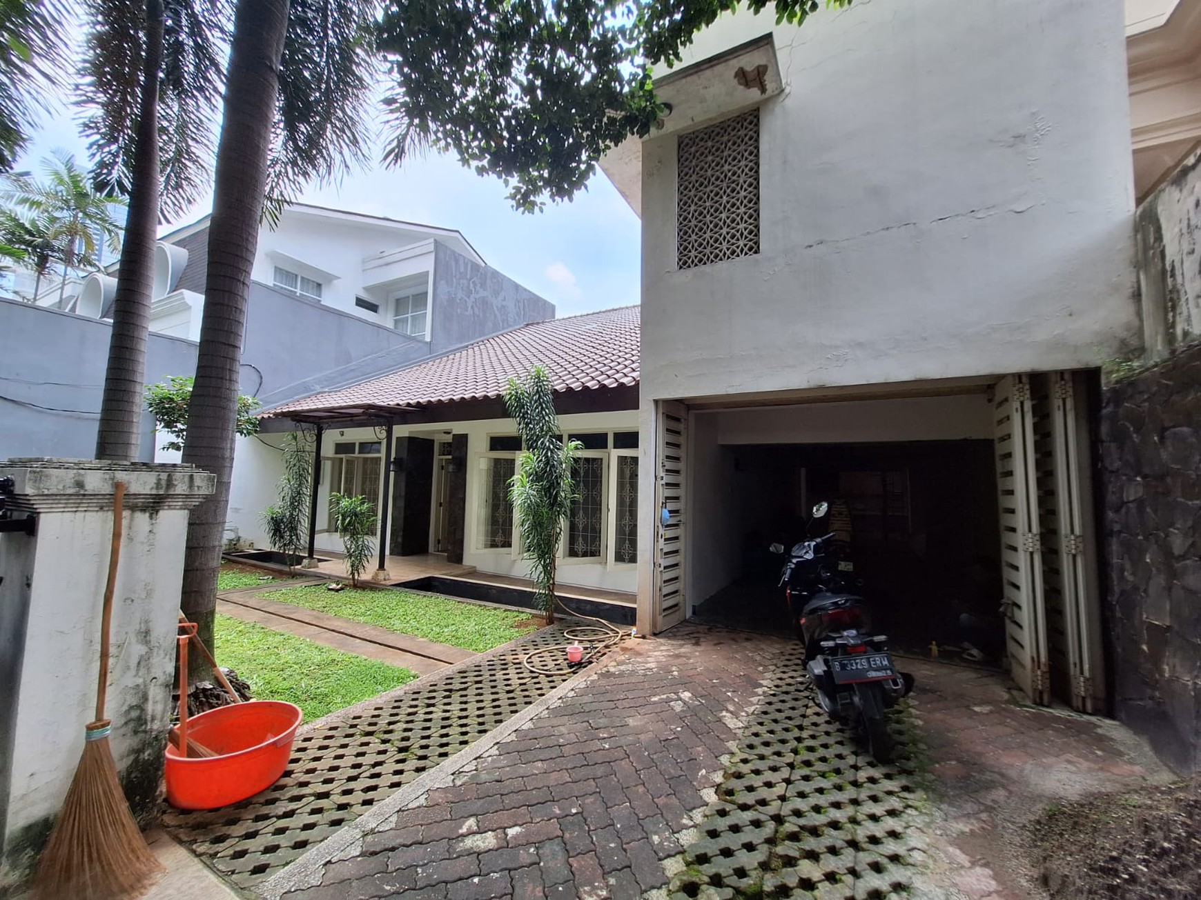 RUMAH DISEWA JALANTULODONG BAWAH KEBAYORAN BARU