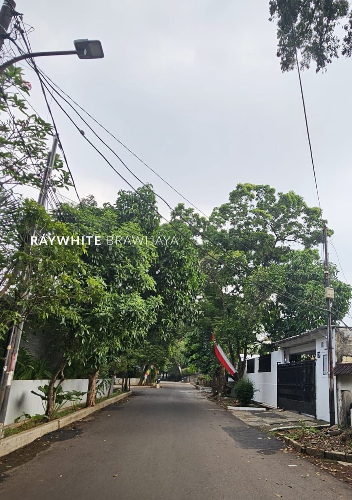Tanah Siap Bangun Lingkungan Tenang Area Kemang Dalam