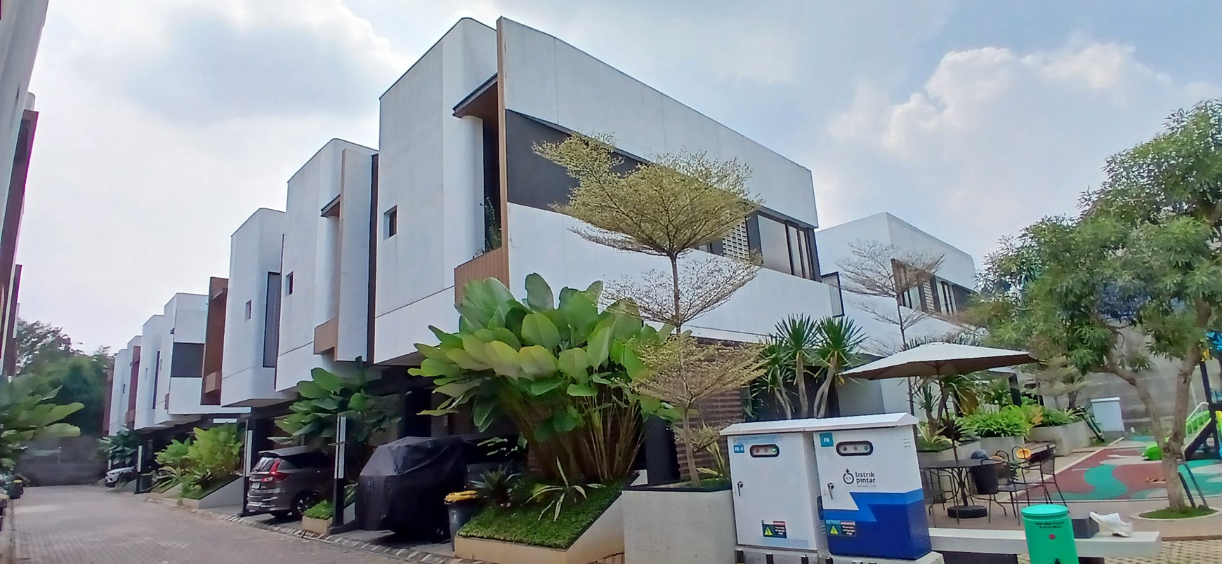 Dijual Rumah di Favouri House Serpong 