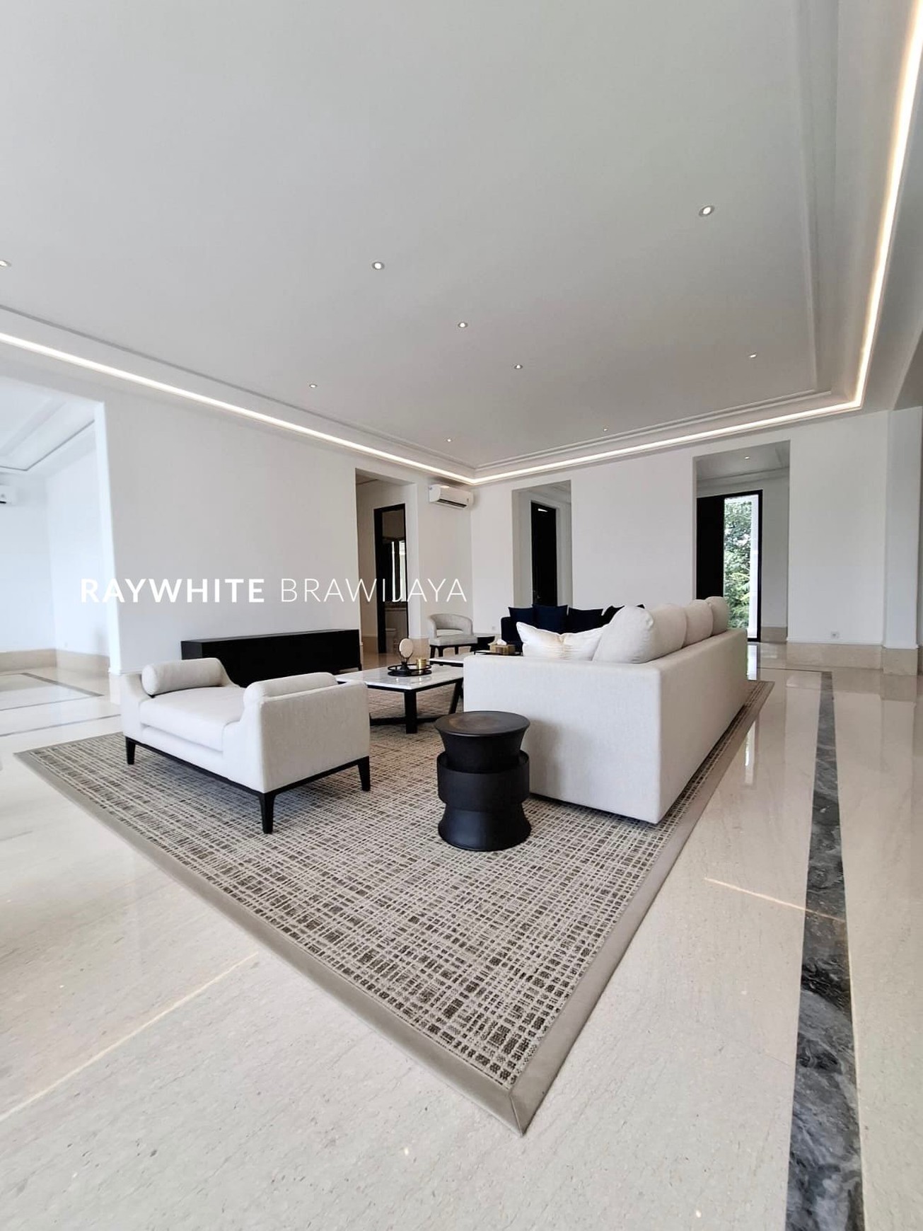 Rumah Baru Modern Siap Huni Area Kemang Dalam