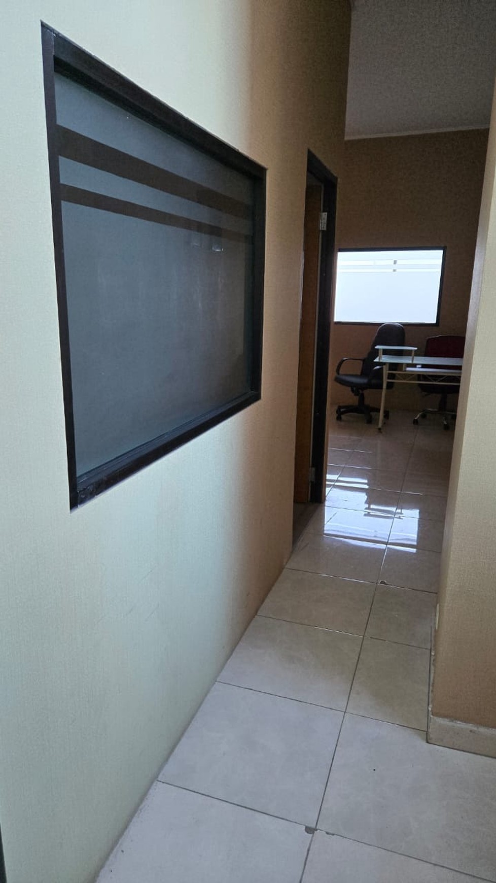 Gedung 8 lantai, Disewakan Office Space : 4 lantai di area Strategis di Matraman Jakarta Timur