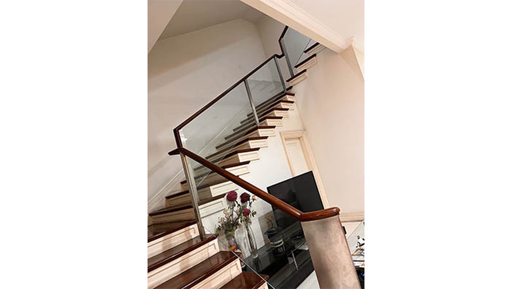 Jual Murah, BU, Rumah Sunter Mimosa, uk 10x20m2, harga 4,7 M