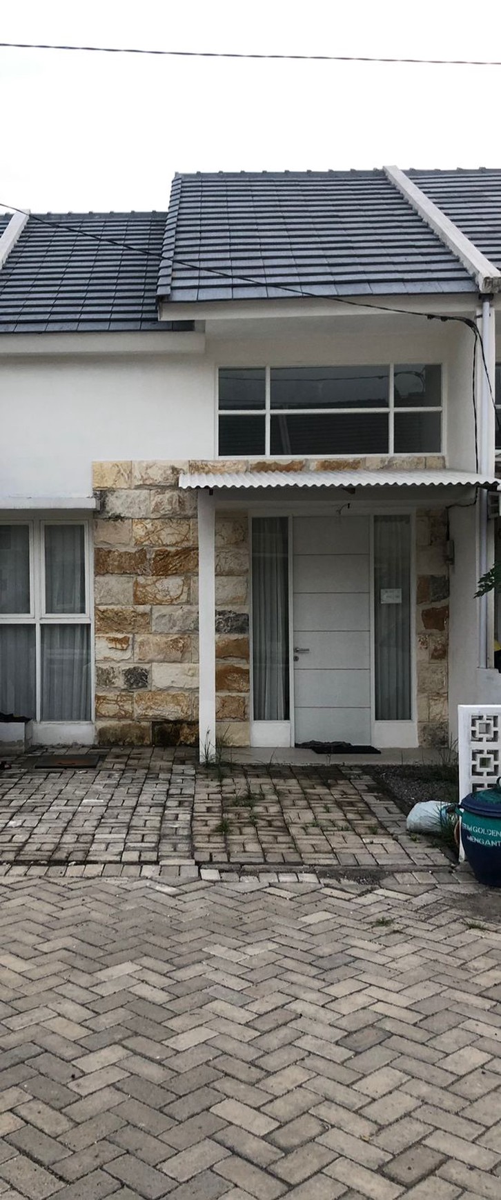 Perumahan Golden East Terletak di Raya Menganti 