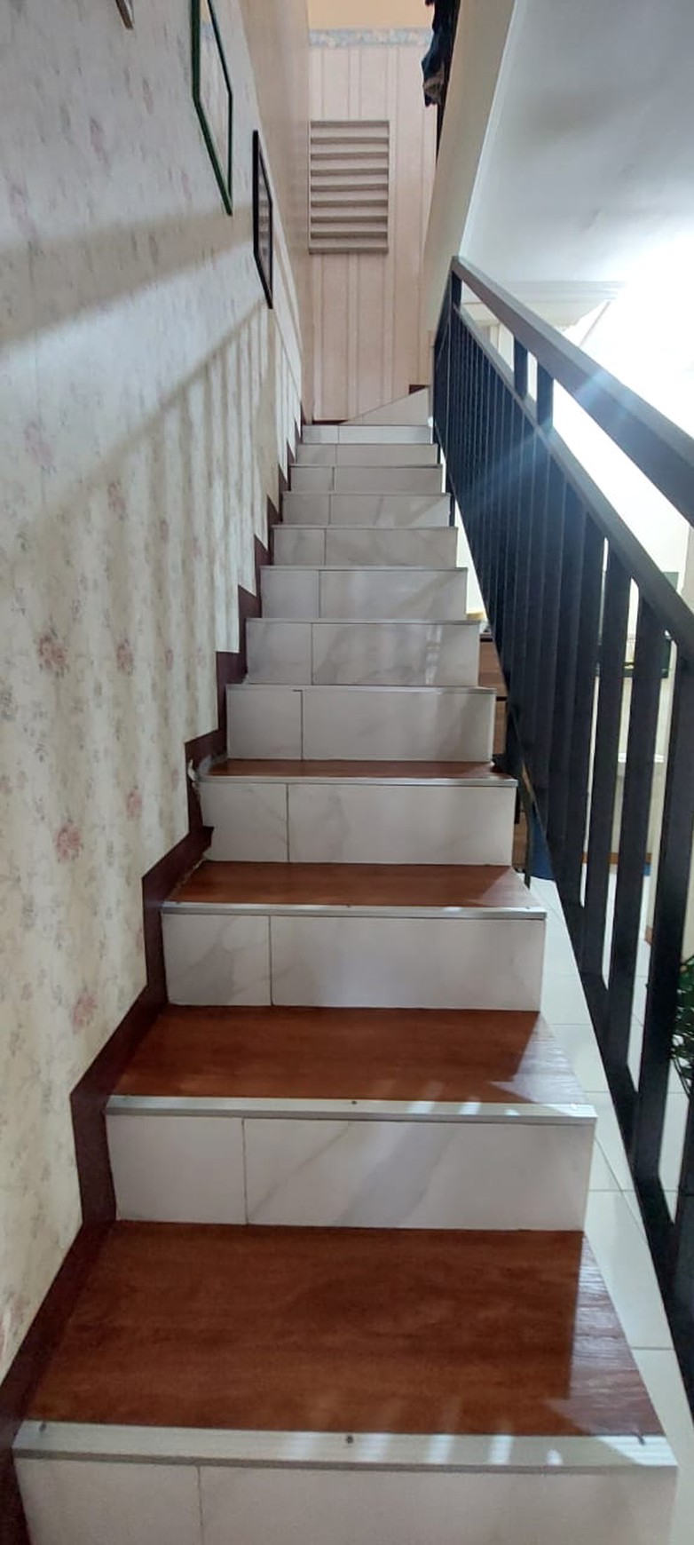 Rumah Semi Perumahan Lebak Jaya Sangat Strategis Akses One Gate 