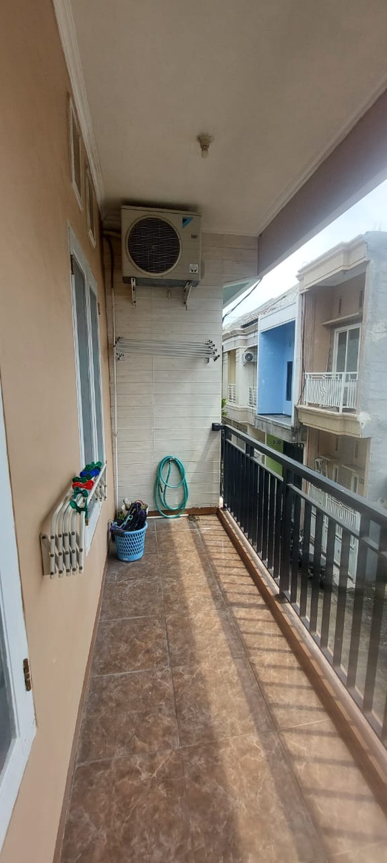 Rumah Semi Perumahan Lebak Jaya Sangat Strategis Akses One Gate 