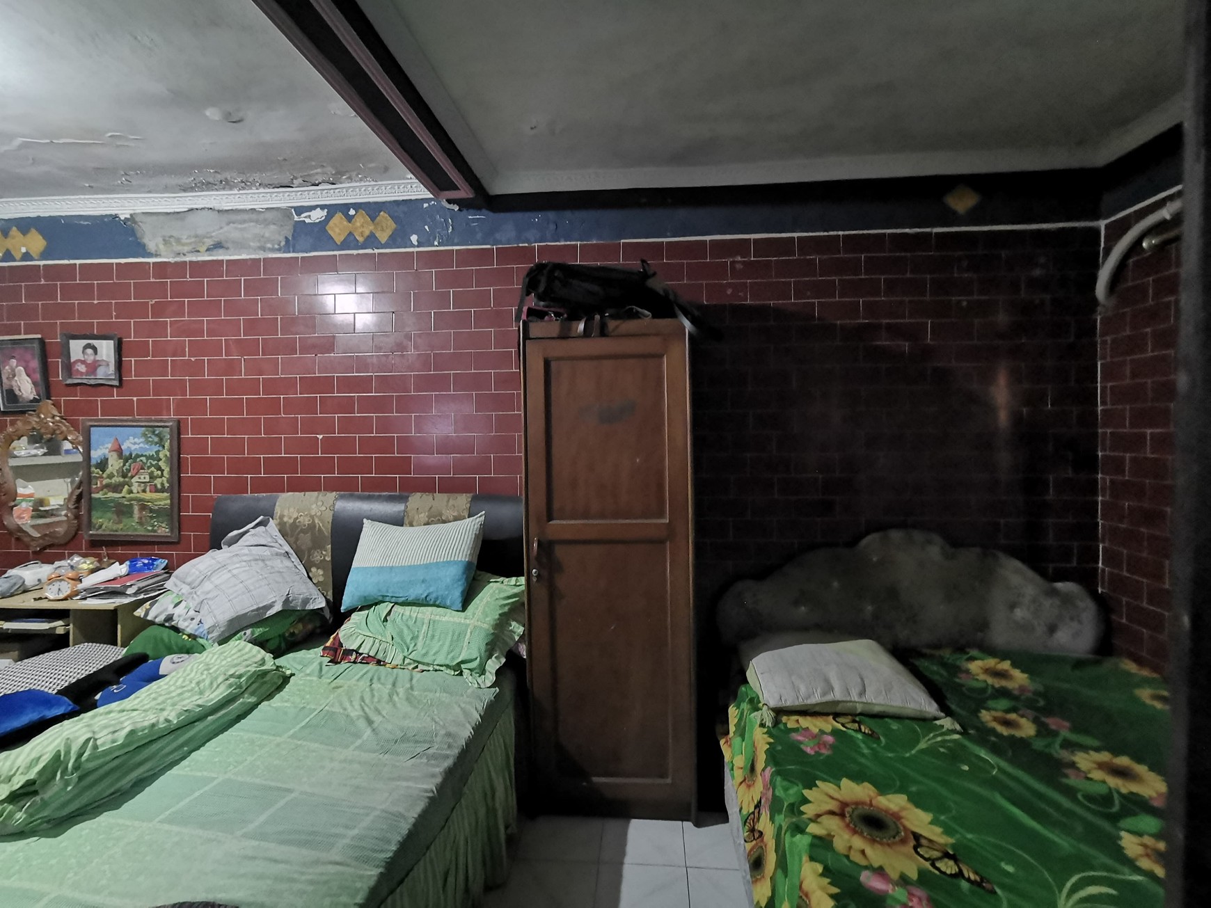 Rumah 2 Lantai Strategis di Jalan Raya MERR, Cocok untuk Hunian, Usaha, Kantor