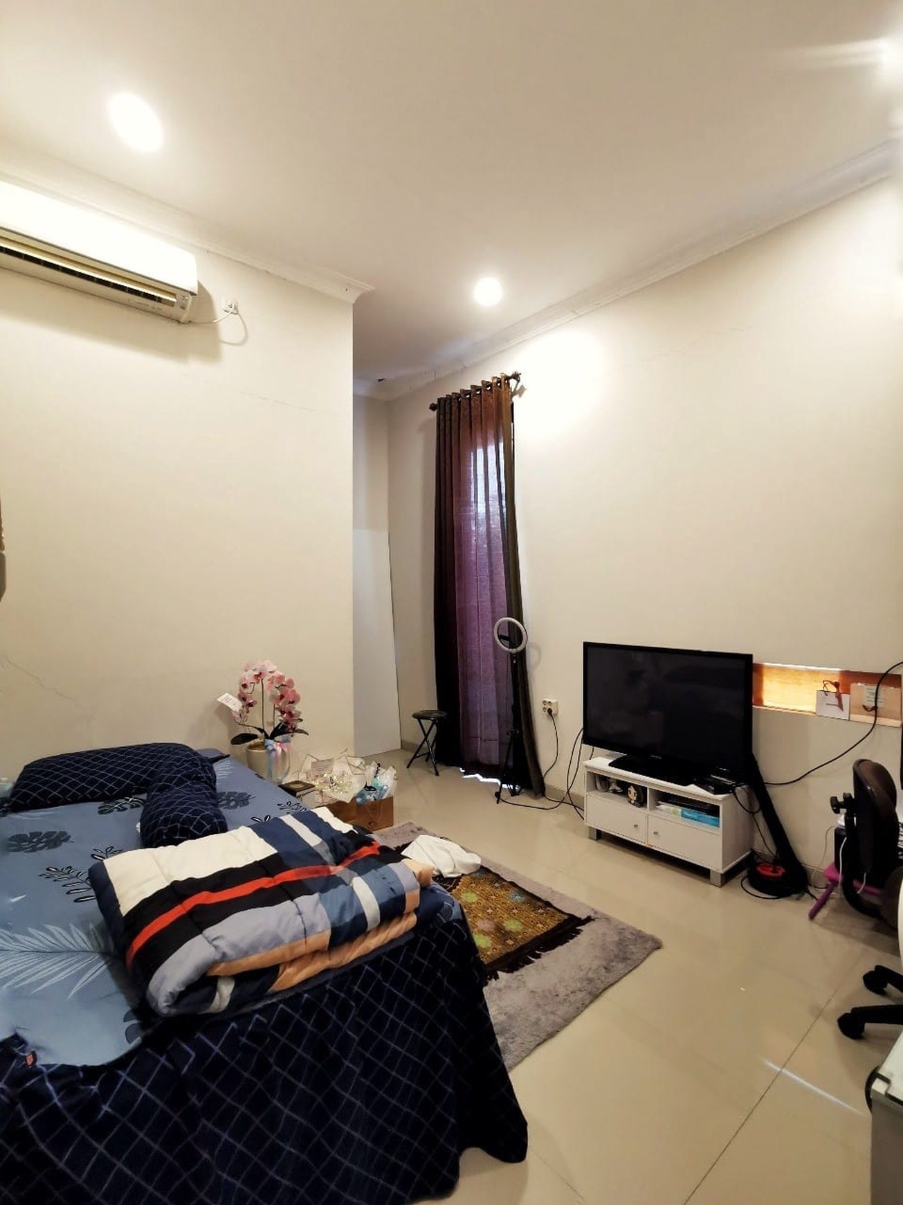 RUMAH 2 LANTAI LOKASI STRATEGIS KEDUNG BARUK, RUNGKUT SURABAYA