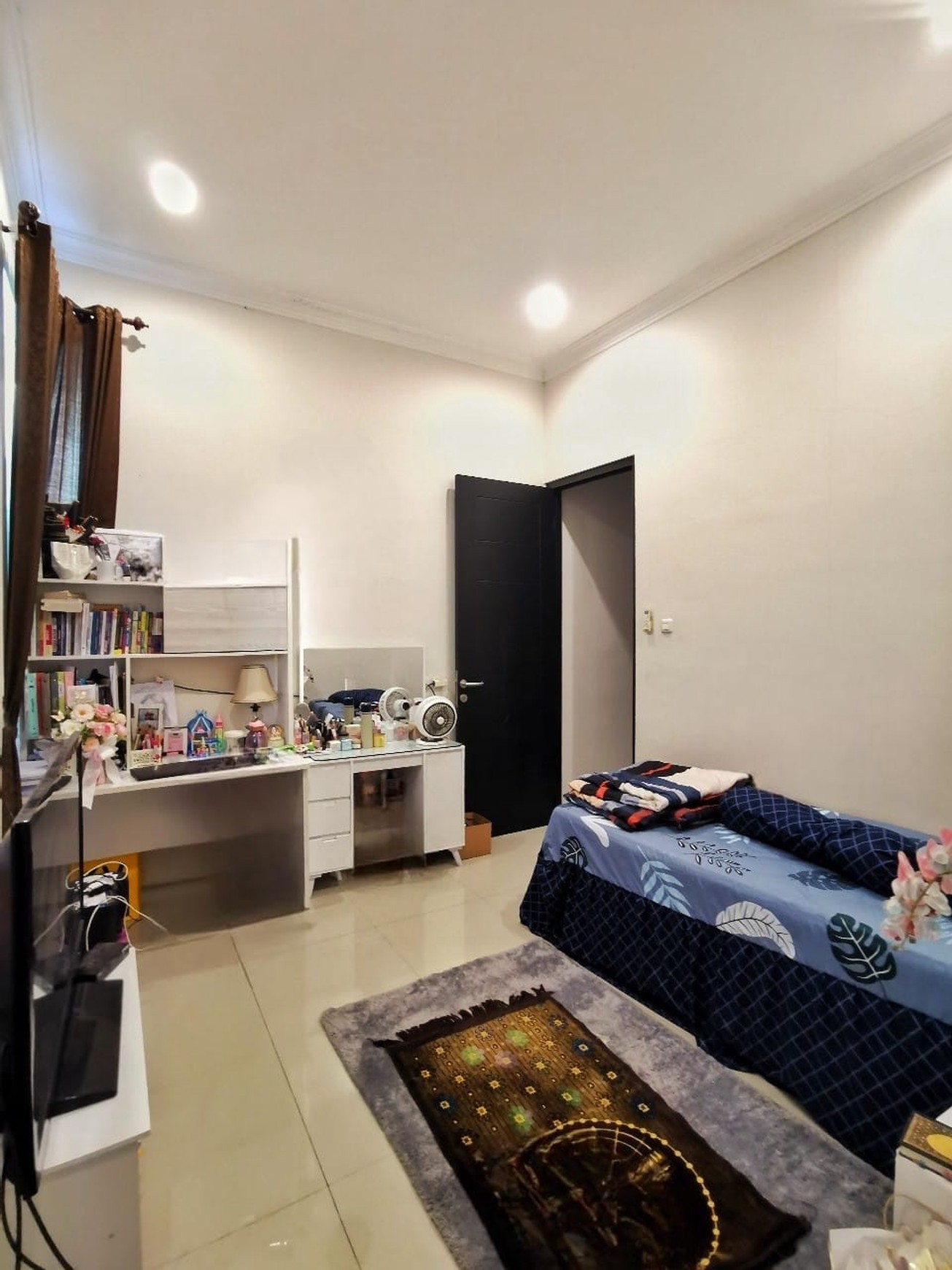 RUMAH 2 LANTAI LOKASI STRATEGIS KEDUNG BARUK, RUNGKUT SURABAYA