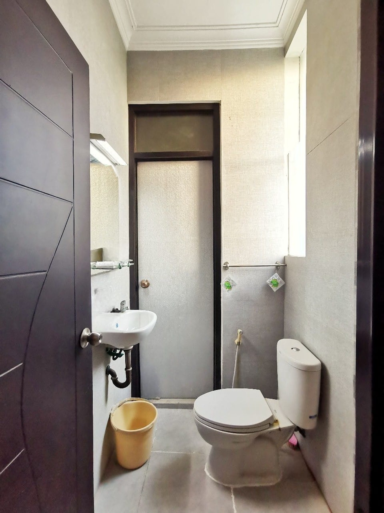 RUMAH 2 LANTAI LOKASI STRATEGIS KEDUNG BARUK, RUNGKUT SURABAYA