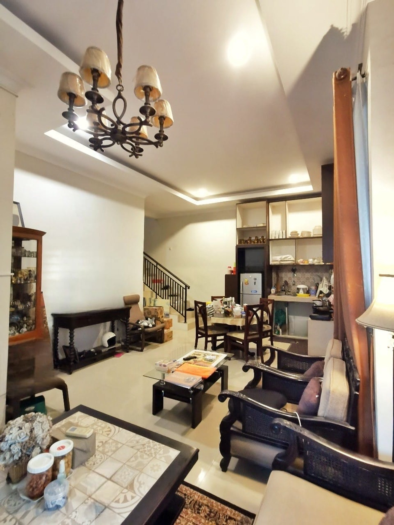 RUMAH 2 LANTAI LOKASI STRATEGIS KEDUNG BARUK, RUNGKUT SURABAYA