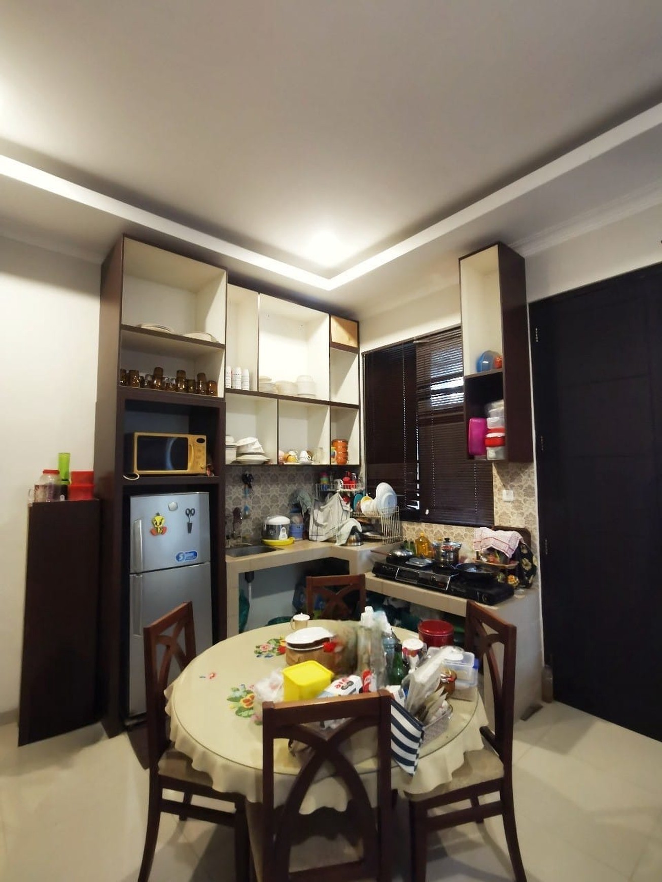 RUMAH 2 LANTAI LOKASI STRATEGIS KEDUNG BARUK, RUNGKUT SURABAYA