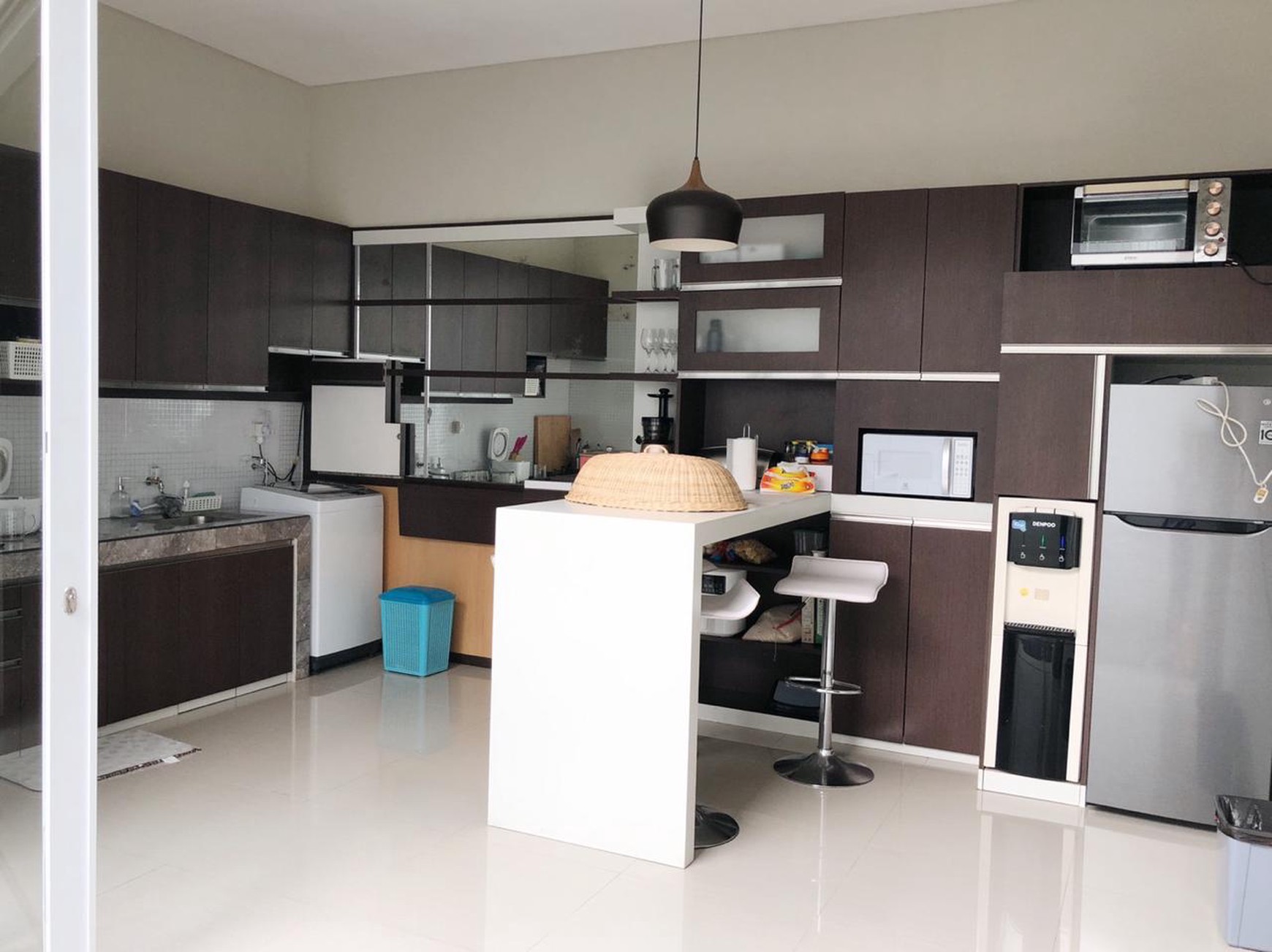 Rumah Cantik Semi Furnished  di Bukit Dago