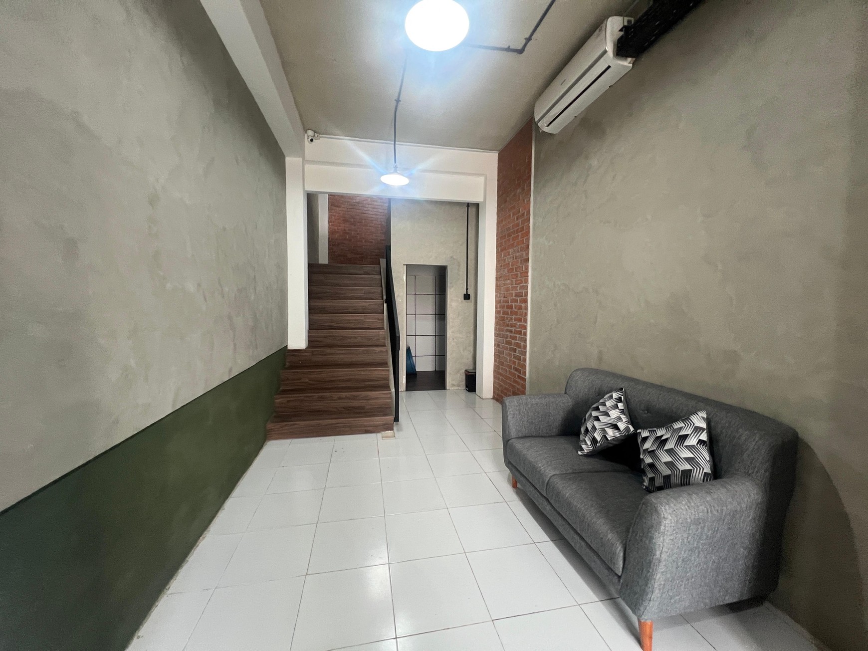 ruang kantor di ampera tb simatupang furnish jakarta selatan 