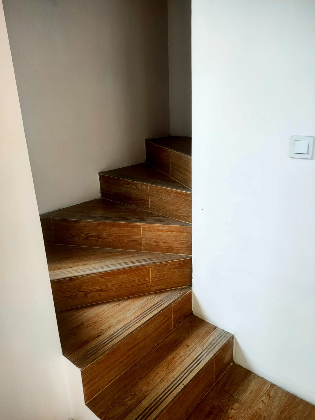 Dijual murah rumah di cendana icon - Lippo Karawaci Tangerang