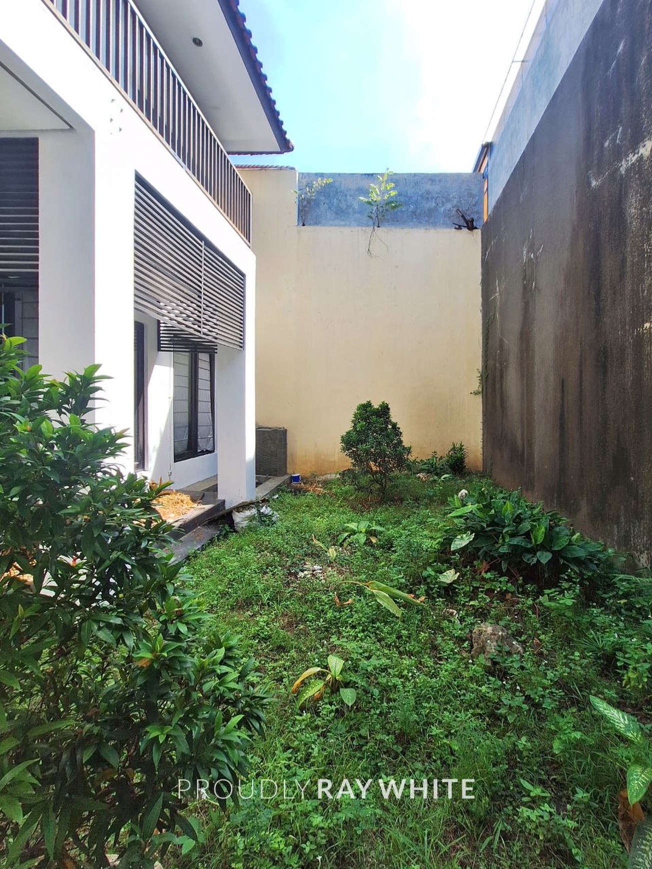 RUMAH HITUNG TANAH TERMURAH, KERTAJAYA INDAH SURABAYA