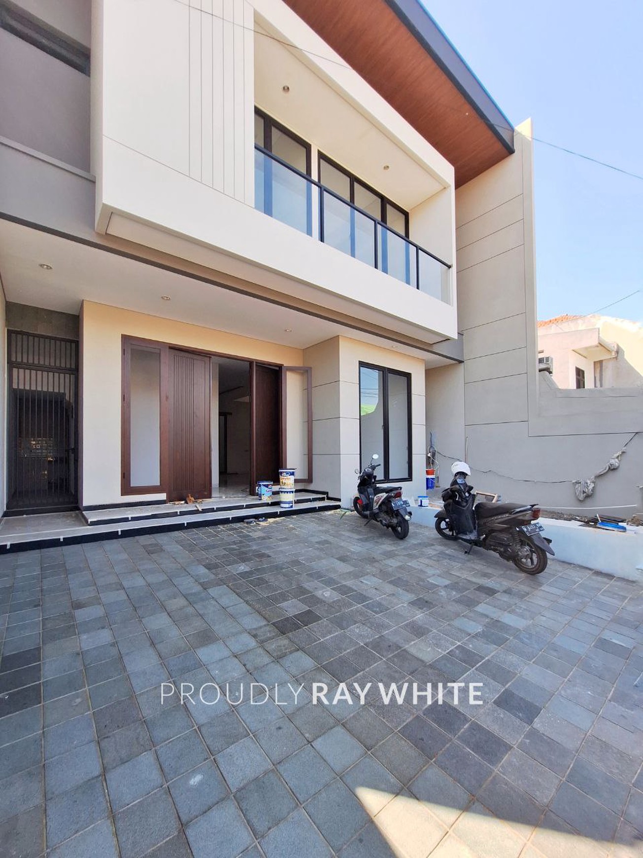 RUMAH MEWAH BARU GRESH, MANYAR JAYA SURABAYA