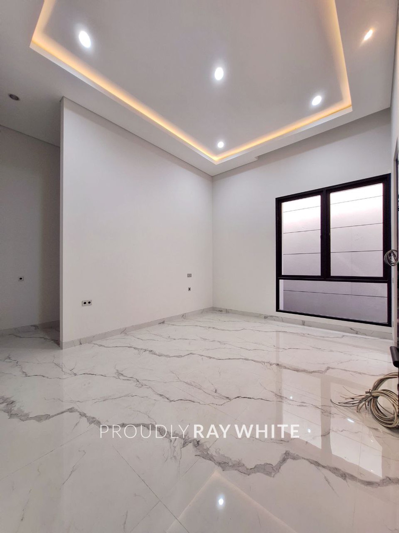 RUMAH MEWAH BARU GRESH, MANYAR JAYA SURABAYA