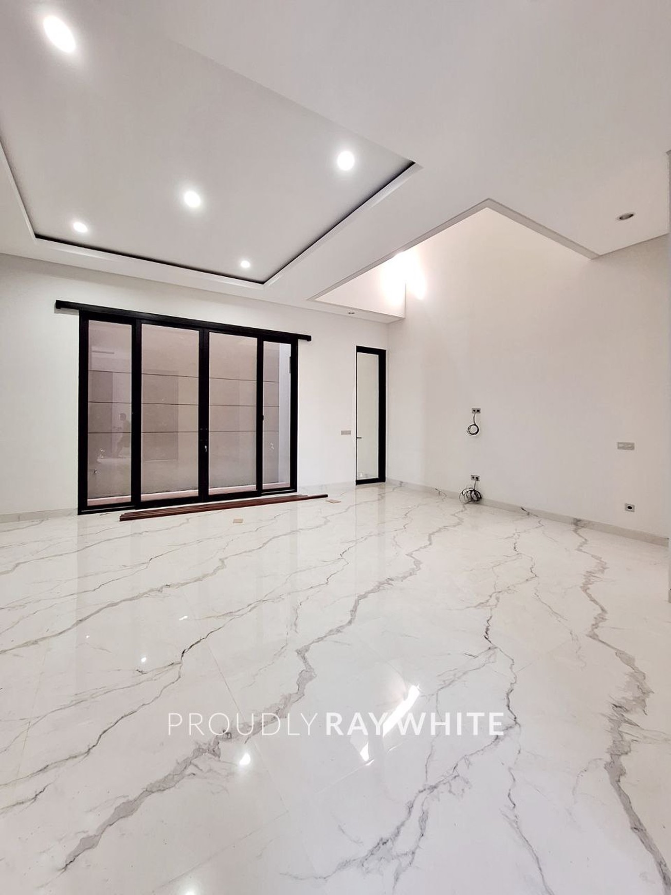 RUMAH MEWAH BARU GRESH, MANYAR JAYA SURABAYA