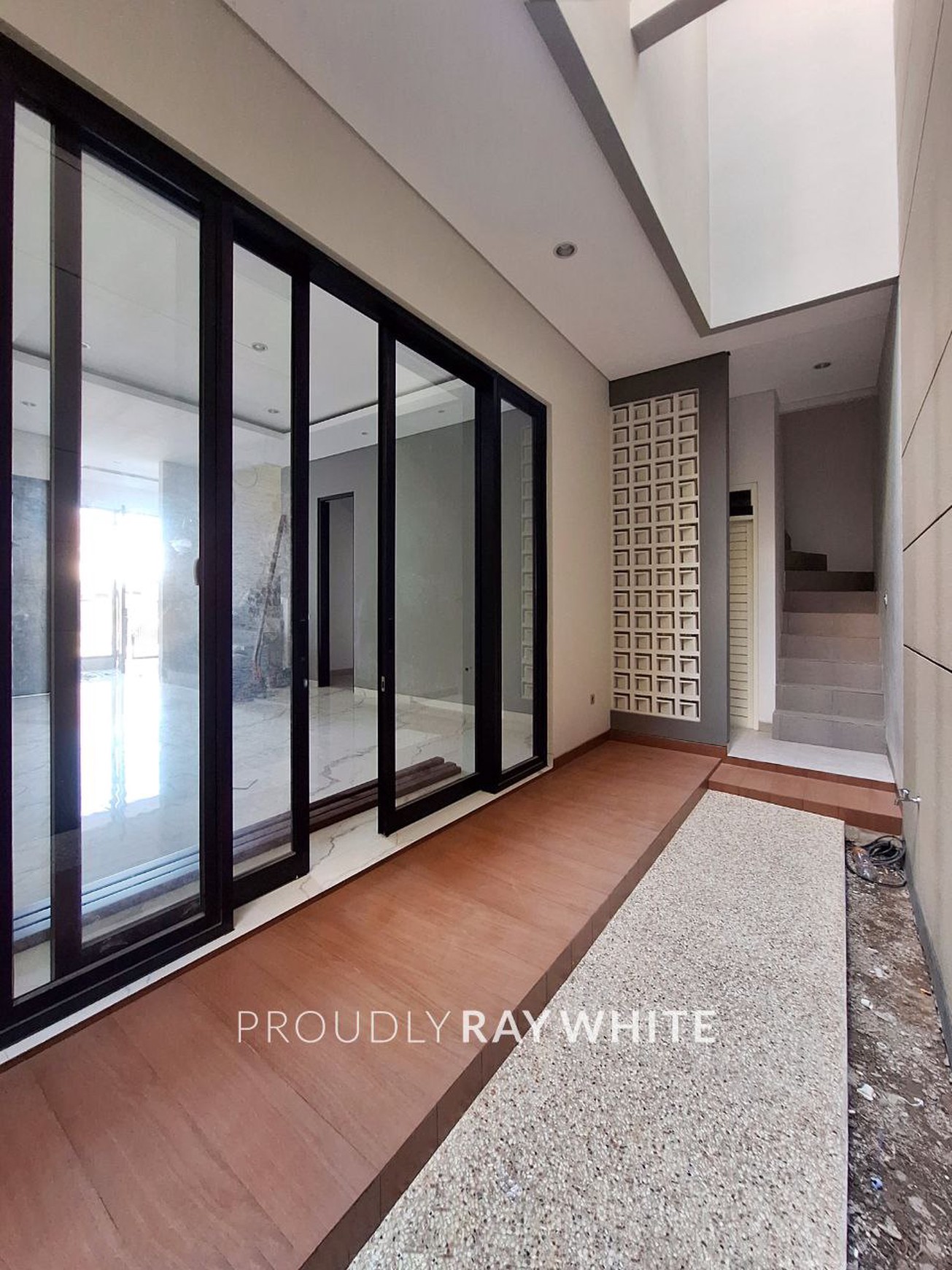 RUMAH MEWAH BARU GRESH, MANYAR JAYA SURABAYA