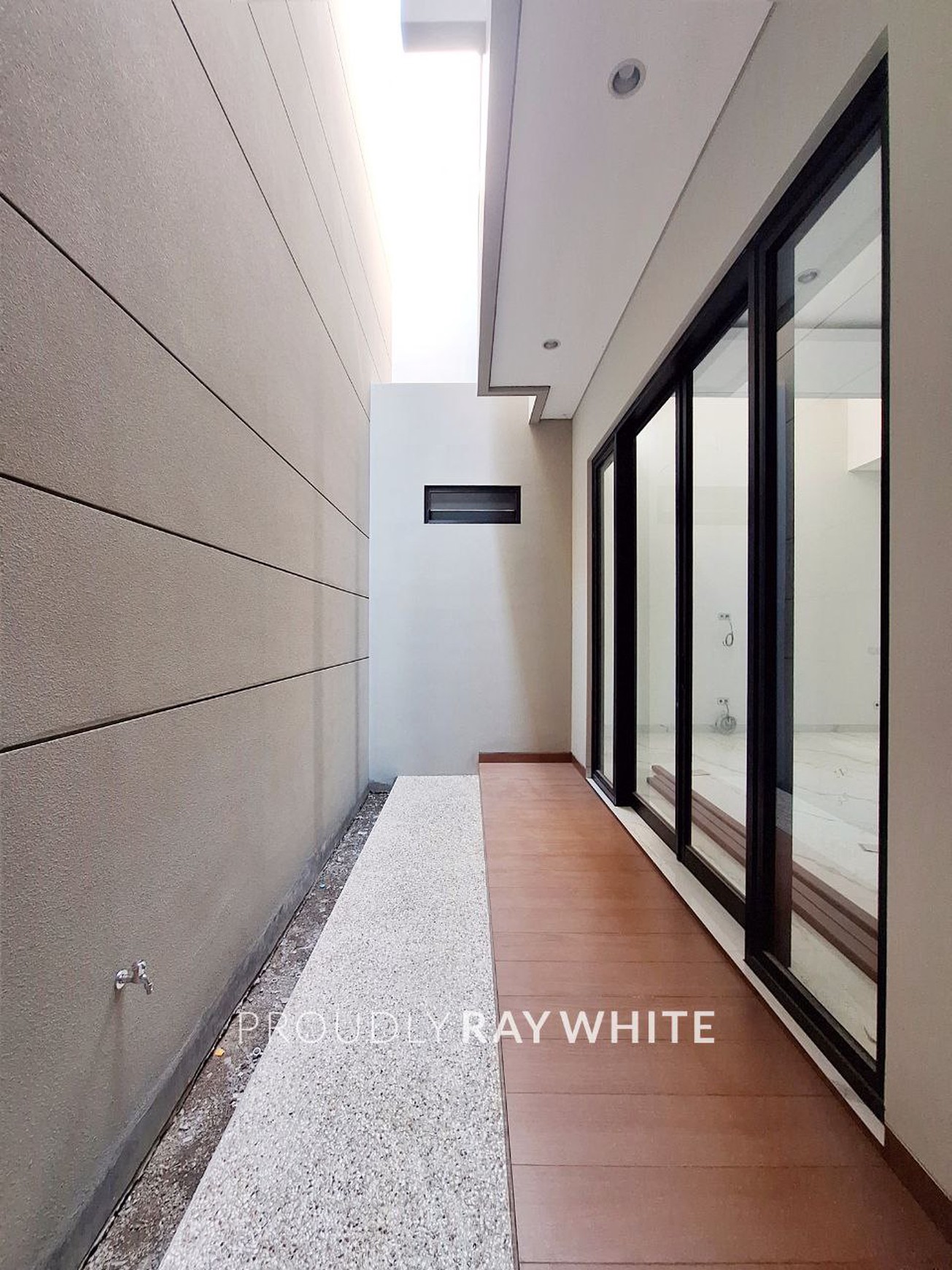 RUMAH MEWAH BARU GRESH, MANYAR JAYA SURABAYA