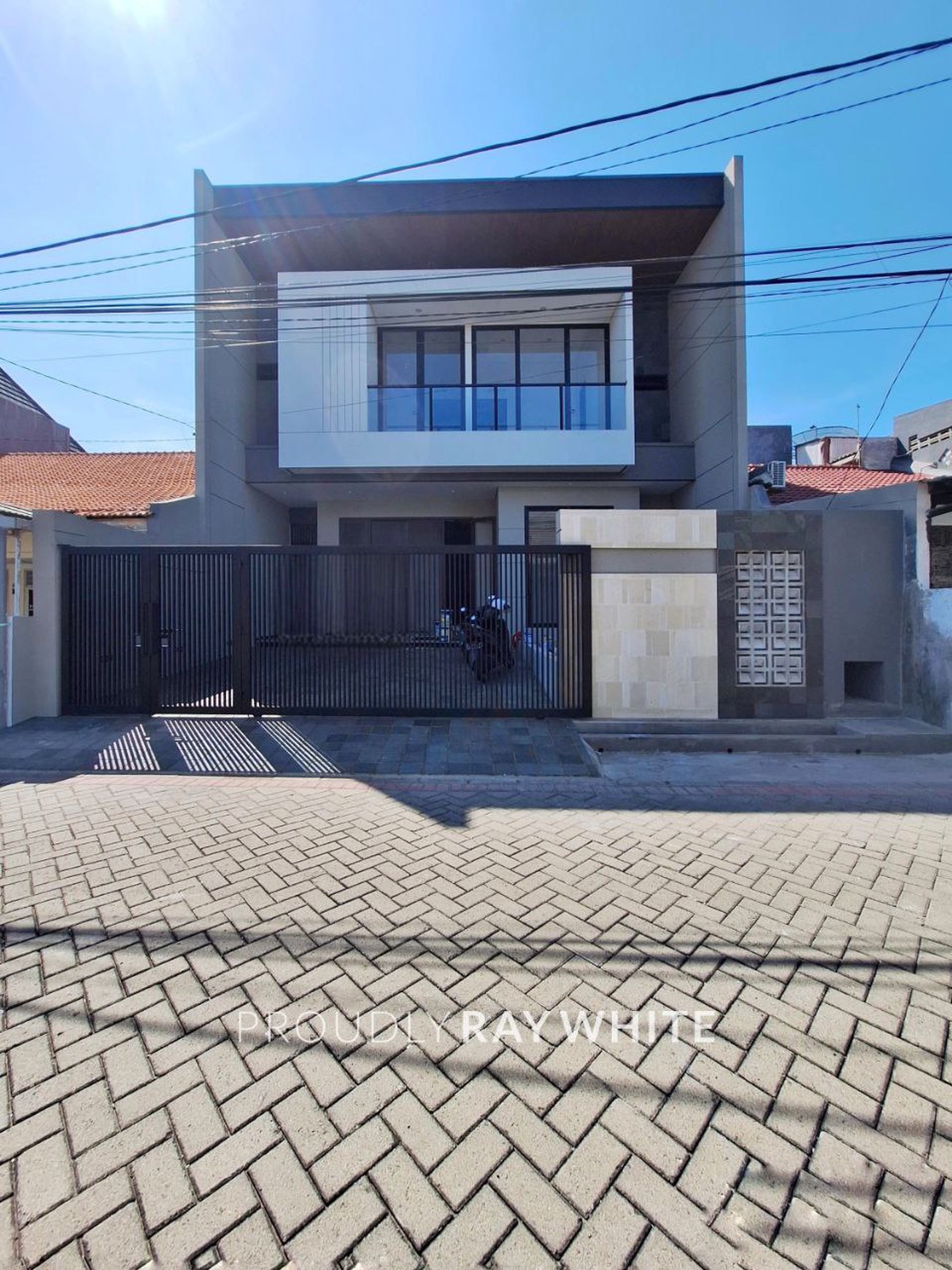 RUMAH MEWAH BARU GRESH, MANYAR JAYA SURABAYA