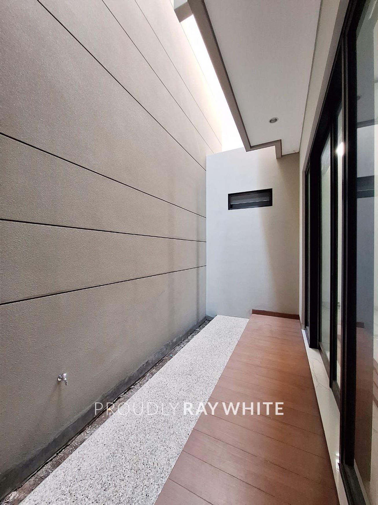 RUMAH MEWAH BARU GRESH, MANYAR JAYA SURABAYA