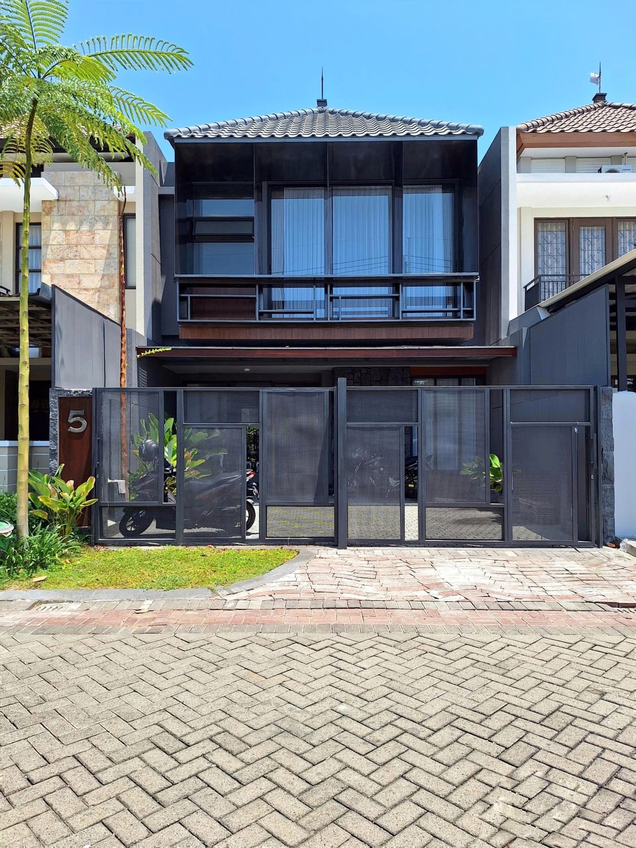 Rumah Mewah Minimalis, Cluster Favorit di Pakuwon City