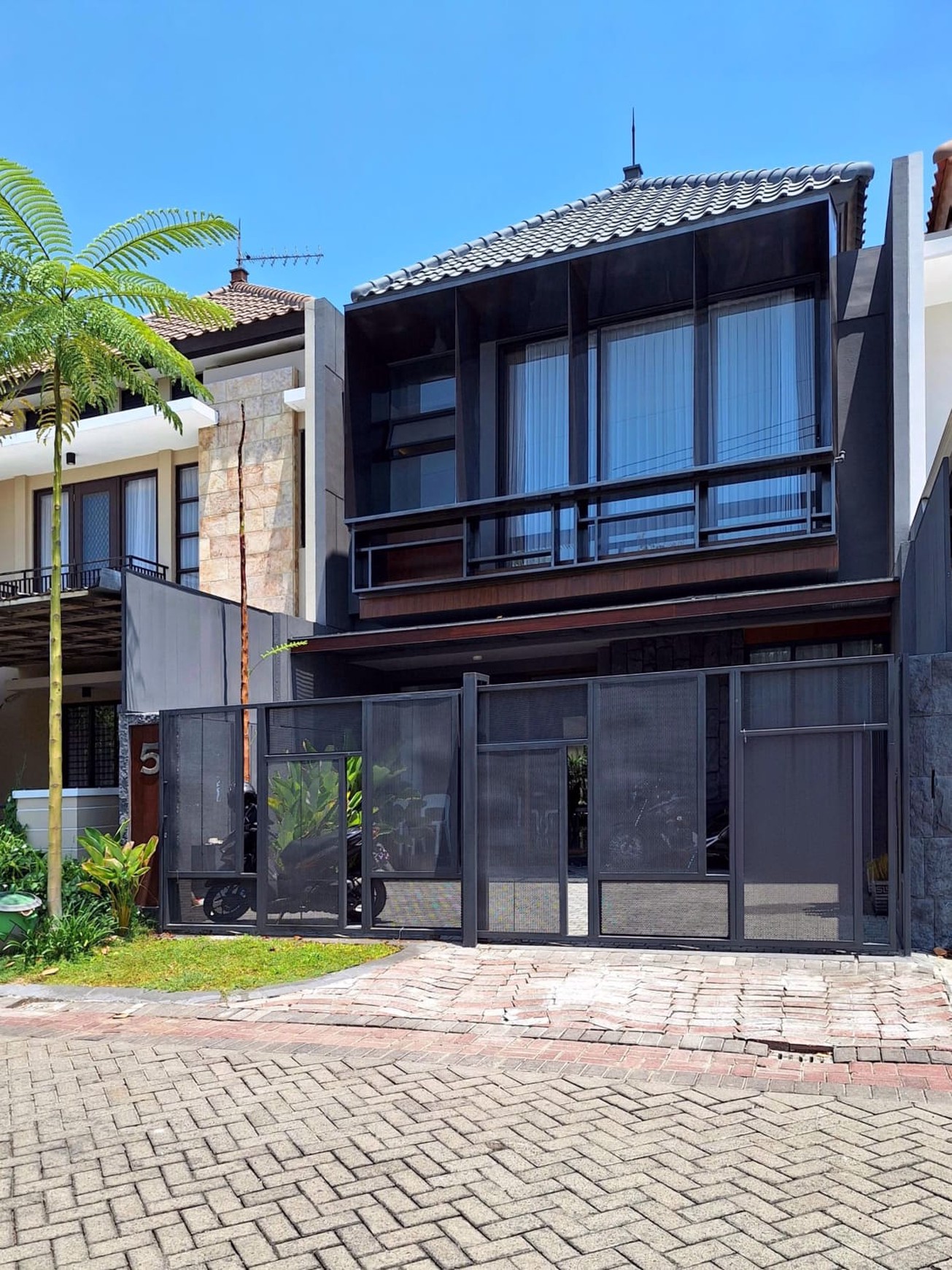 Rumah Mewah Minimalis, Cluster Favorit di Pakuwon City