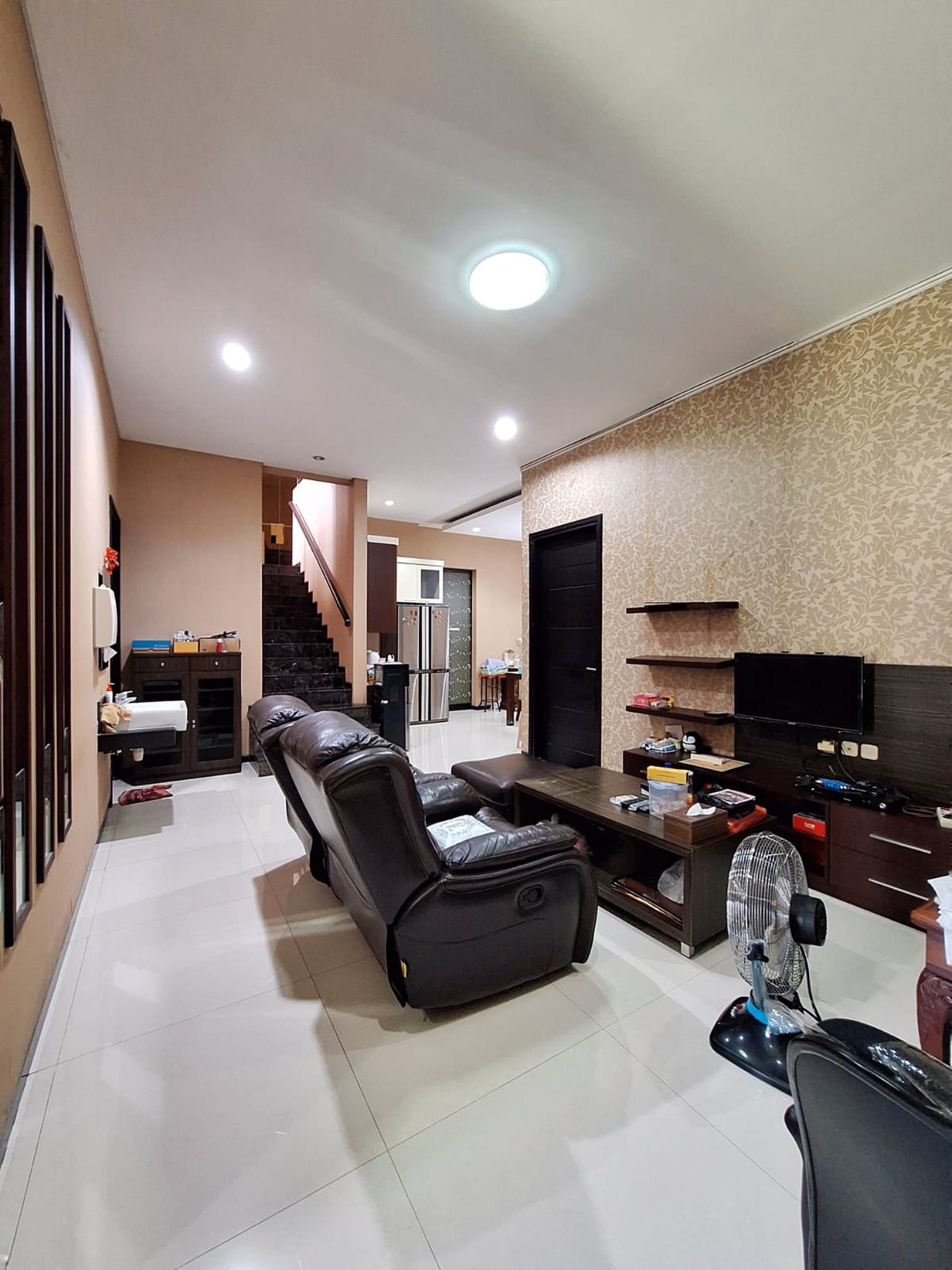 Rumah Mewah Minimalis Modern Siap Huni di Pakuwon City