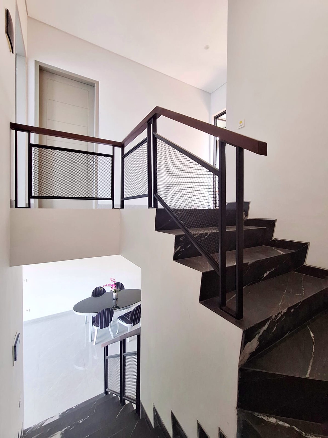 Rumah Mewah Minimalis, Cluster Favorit di Pakuwon City