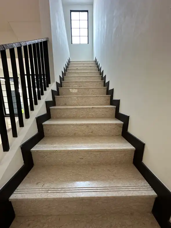 Flash Sale. Rumah mewah Hiera cluster Whelton, BSD