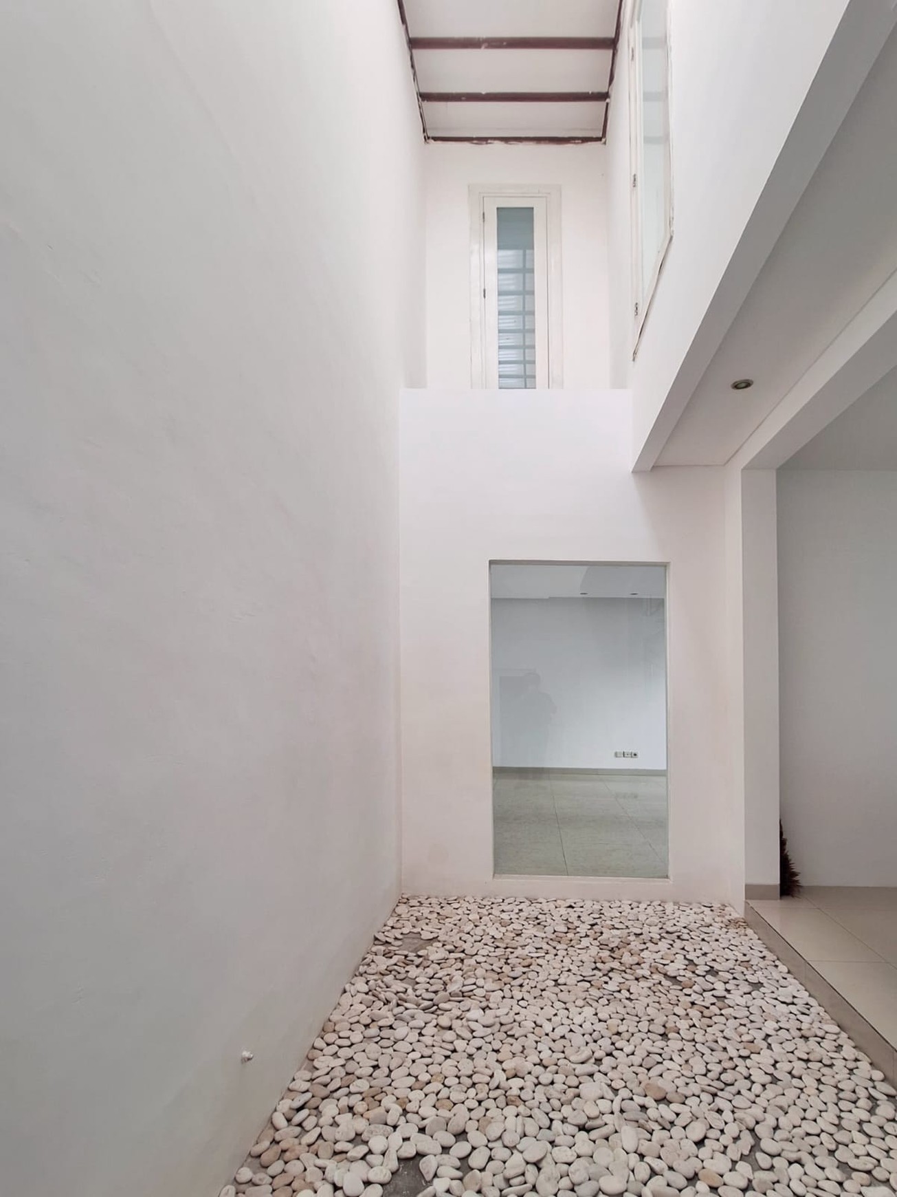 Rumah Mewah 2 Lantai Siap Huni , di Pakuwon City Surabaya