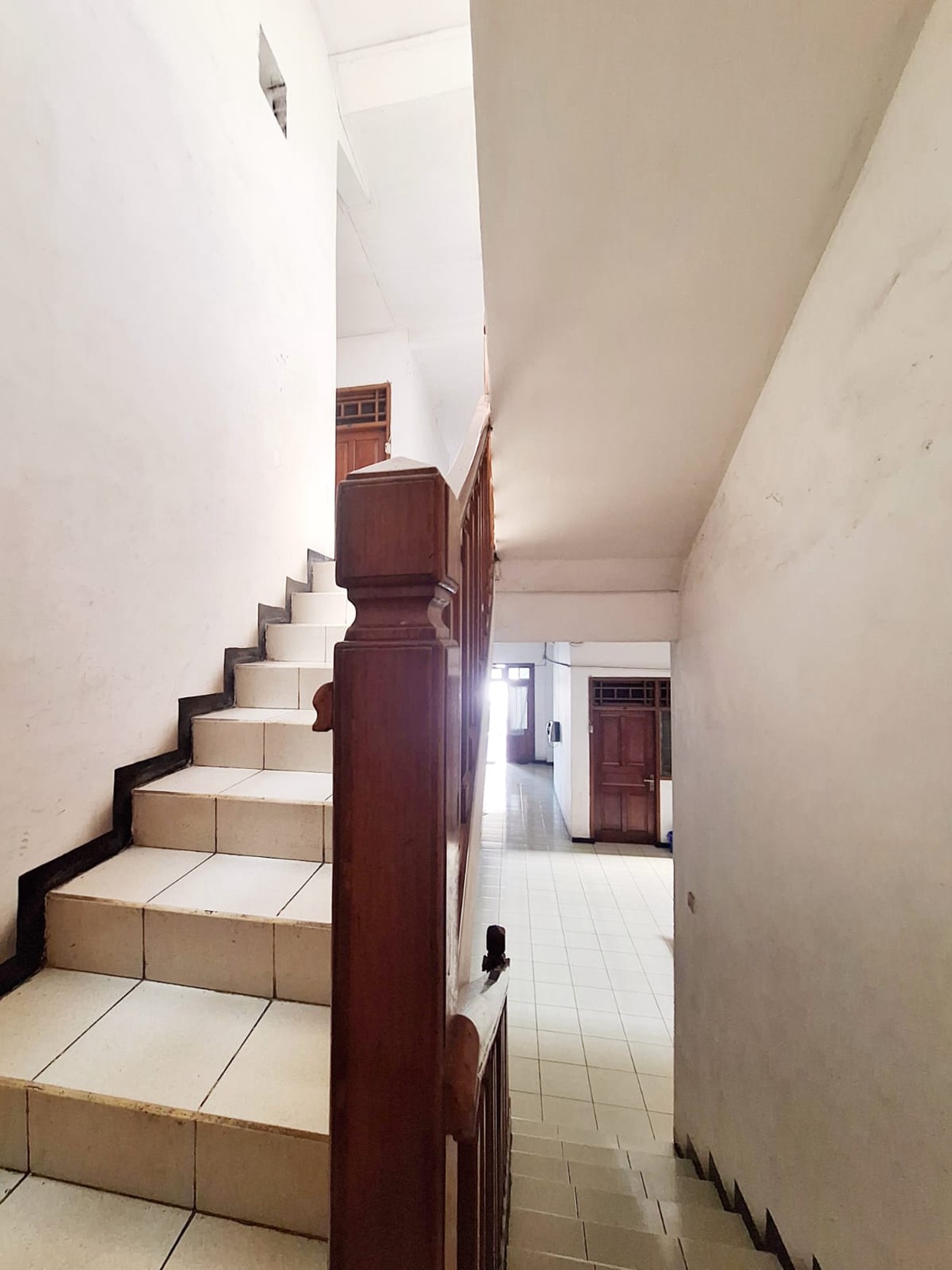 Rumah Kost 26 Kamar Dekat UBAYA Rungkut, Surabaya - Harga Terbaik