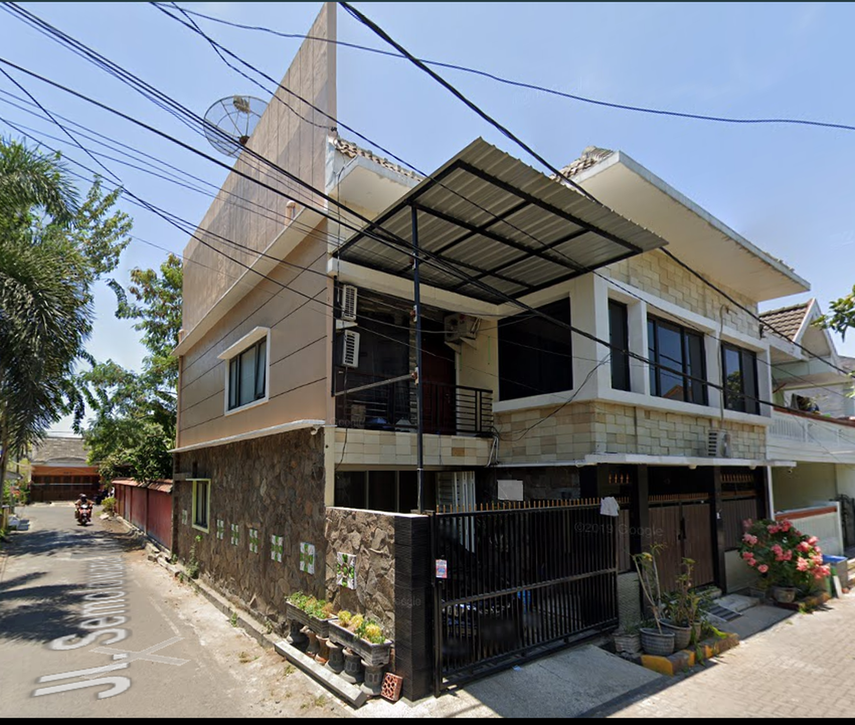 RUMAH NYAMAN SIAP HUNI 2 LANTAI SHM, SEMOLOWARU SURABAYA