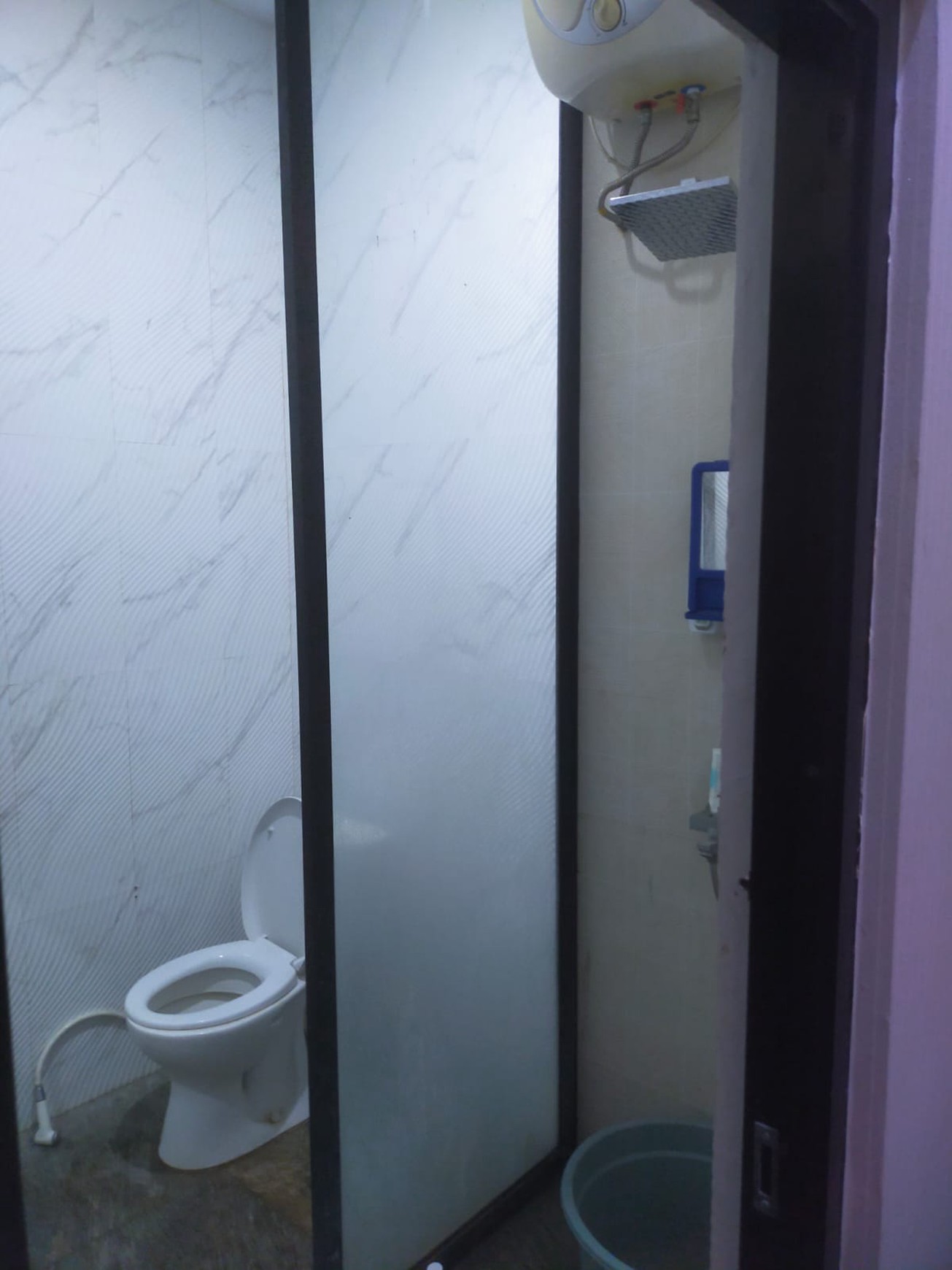 RUMAH NYAMAN SIAP HUNI 2 LANTAI SHM, SEMOLOWARU SURABAYA