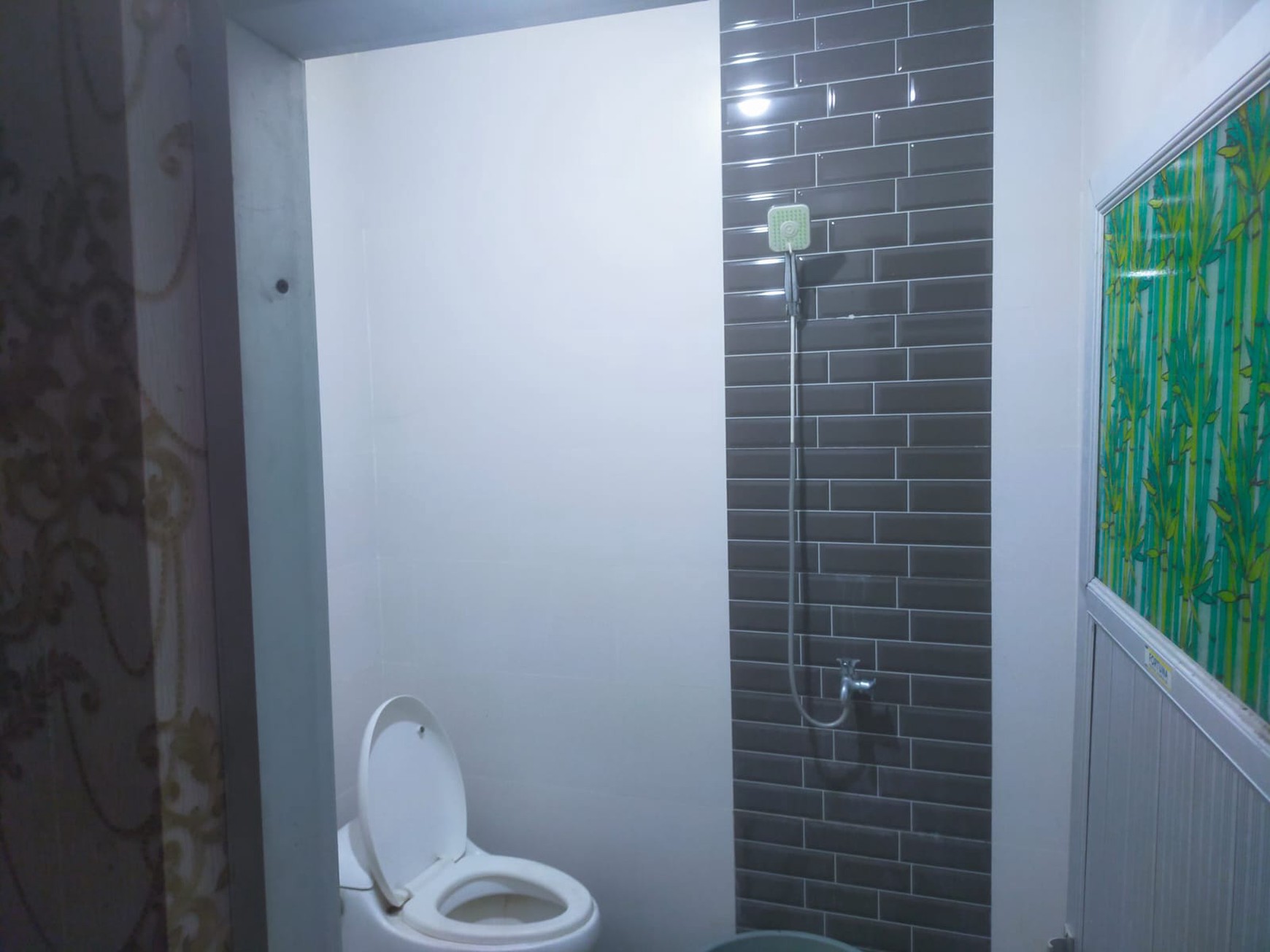 RUMAH NYAMAN SIAP HUNI 2 LANTAI SHM, SEMOLOWARU SURABAYA