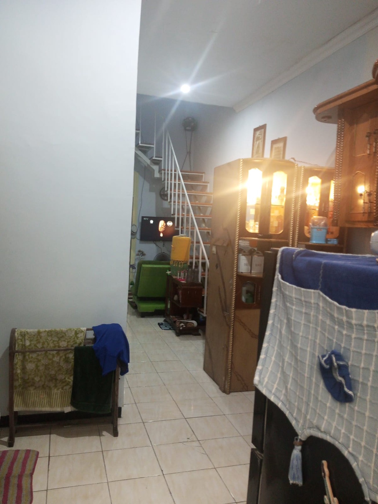 JUA CEPAT RUMAH SIAP HUNI FULL FURNISH DI SEMAMPIR BARAT, SURABAYA