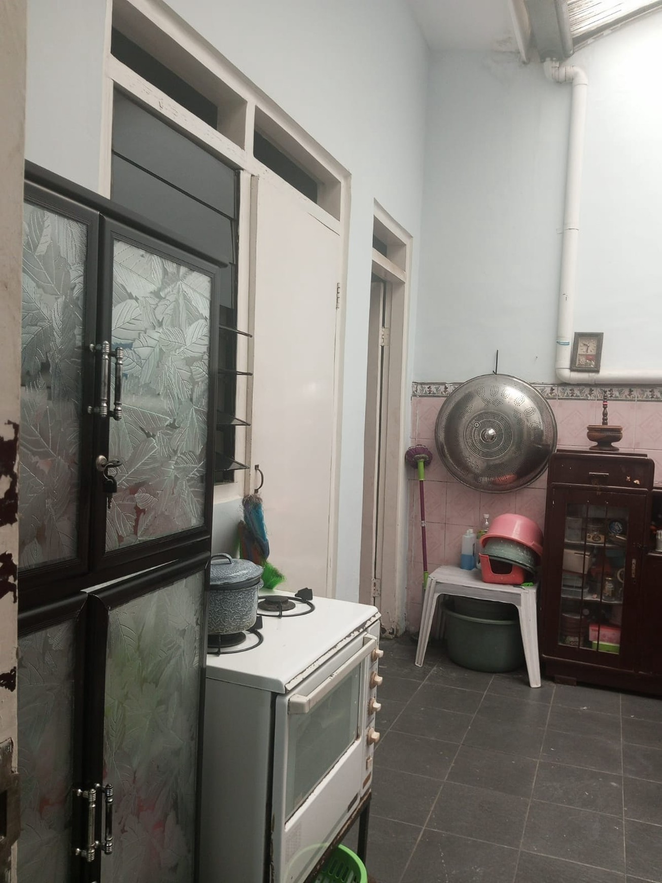 JUA CEPAT RUMAH SIAP HUNI FULL FURNISH DI SEMAMPIR BARAT, SURABAYA