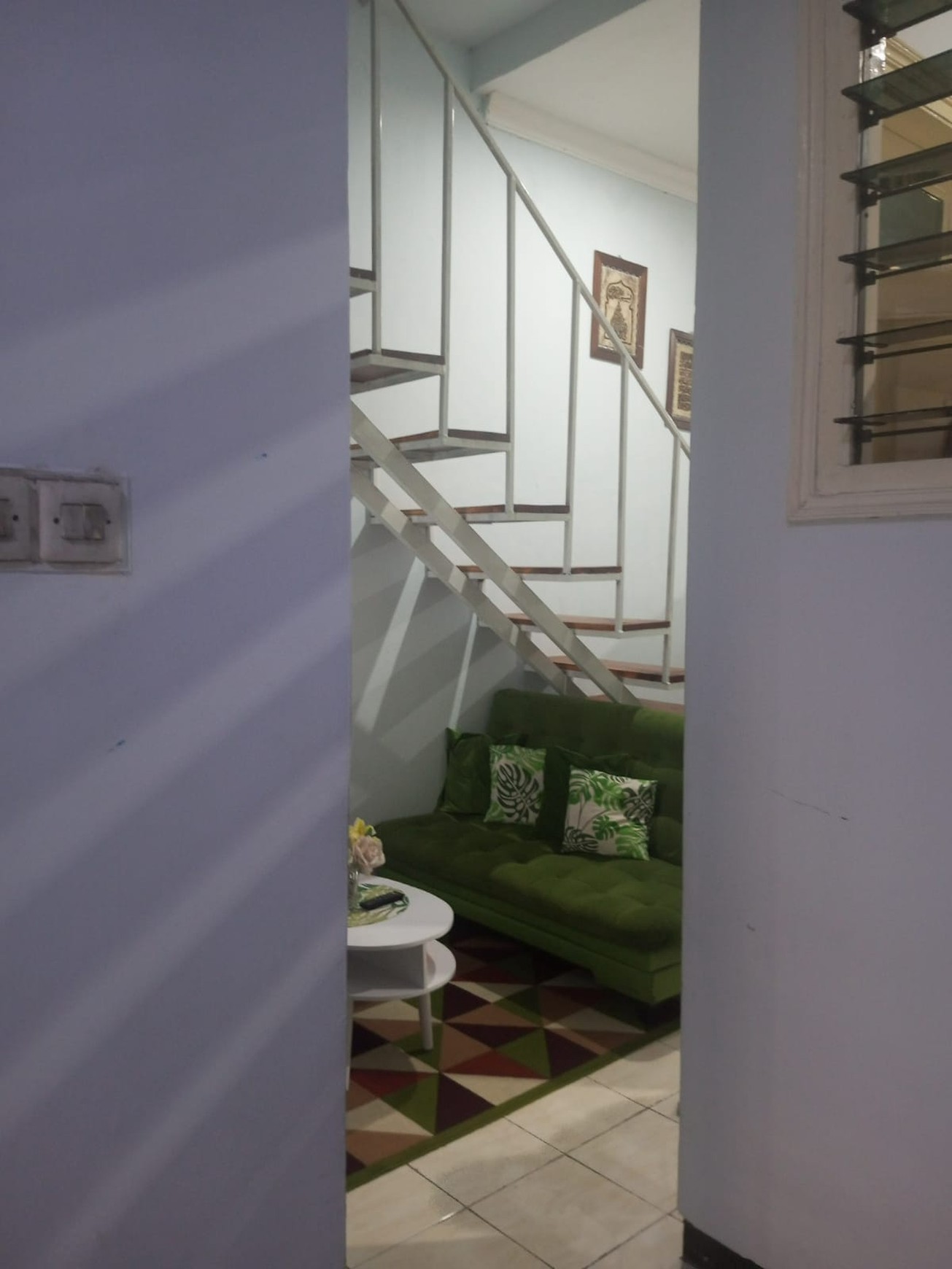 JUA CEPAT RUMAH SIAP HUNI FULL FURNISH DI SEMAMPIR BARAT, SURABAYA