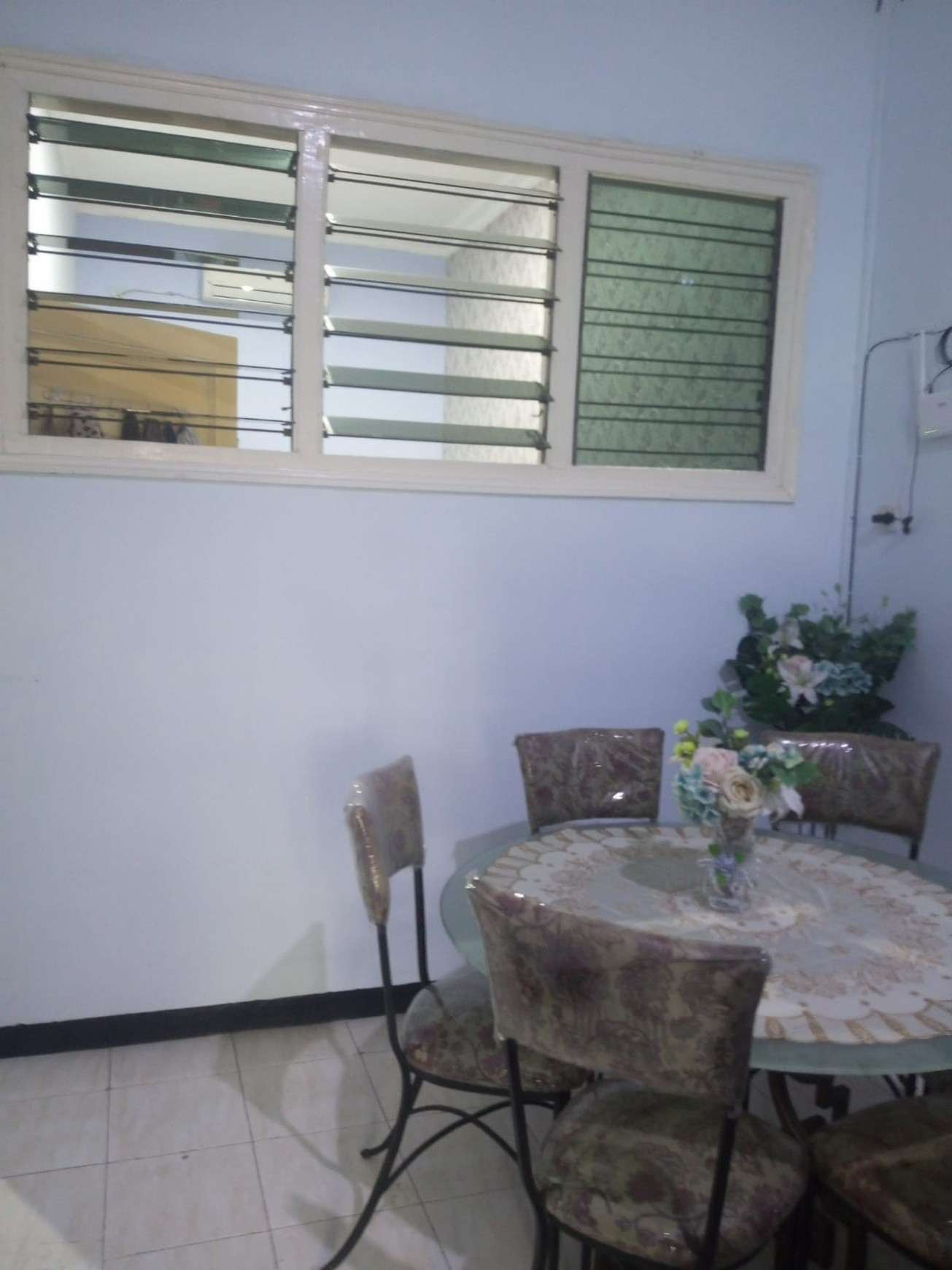 JUA CEPAT RUMAH SIAP HUNI FULL FURNISH DI SEMAMPIR BARAT, SURABAYA