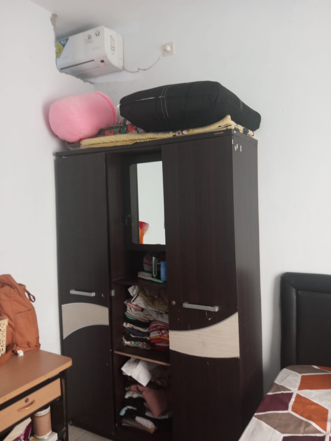 JUA CEPAT RUMAH SIAP HUNI FULL FURNISH DI SEMAMPIR BARAT, SURABAYA