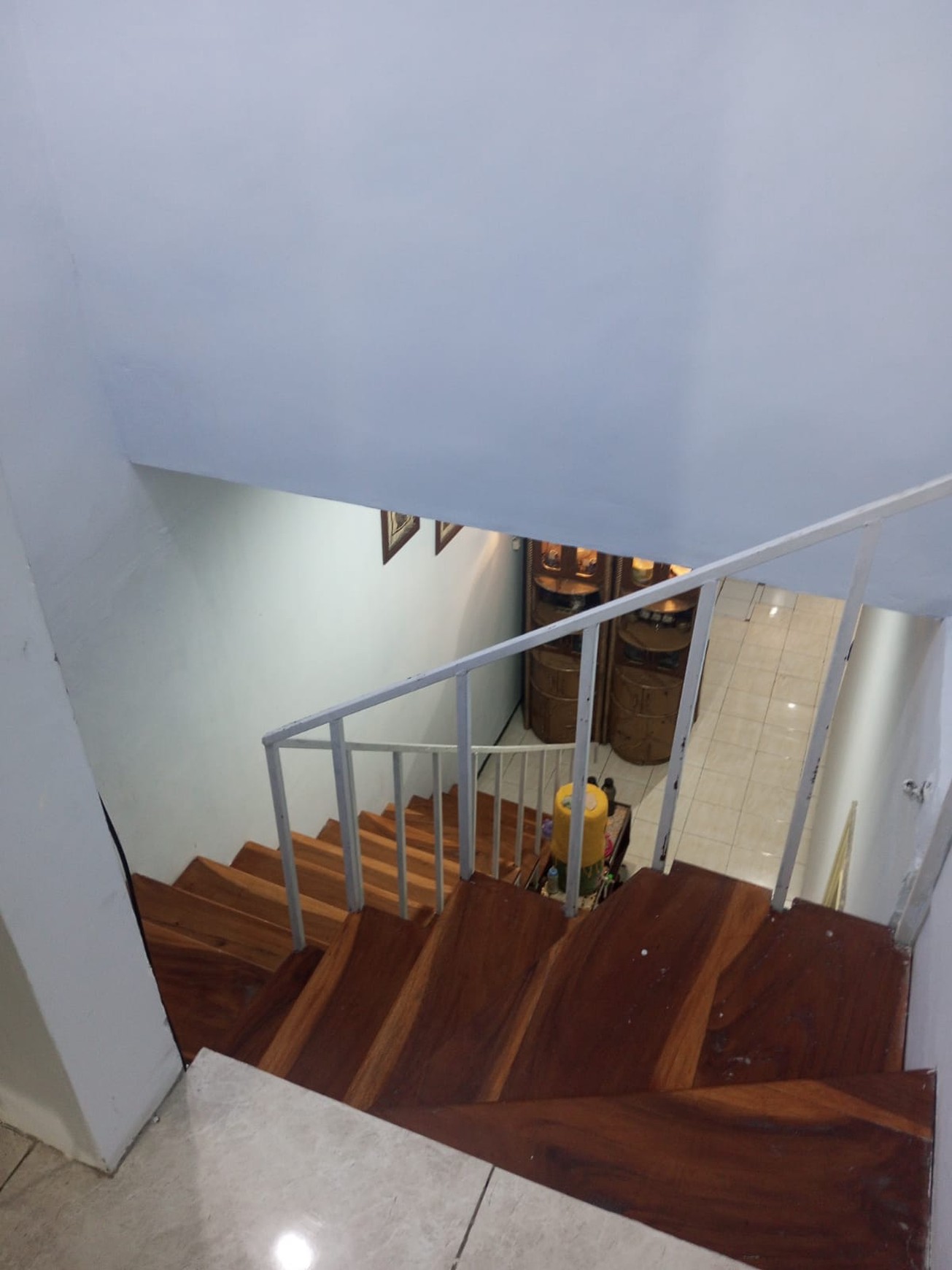 JUA CEPAT RUMAH SIAP HUNI FULL FURNISH DI SEMAMPIR BARAT, SURABAYA