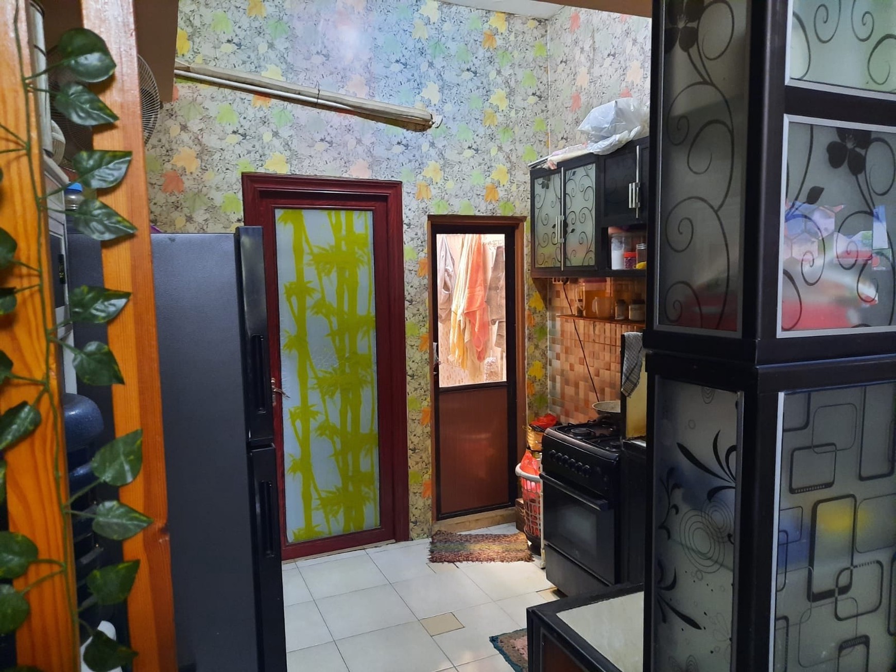 Rumah Luas di Graha Juanda Sidoarjo, 3 Kamar, Bonus AC dan Furnitur, Siap Huni!