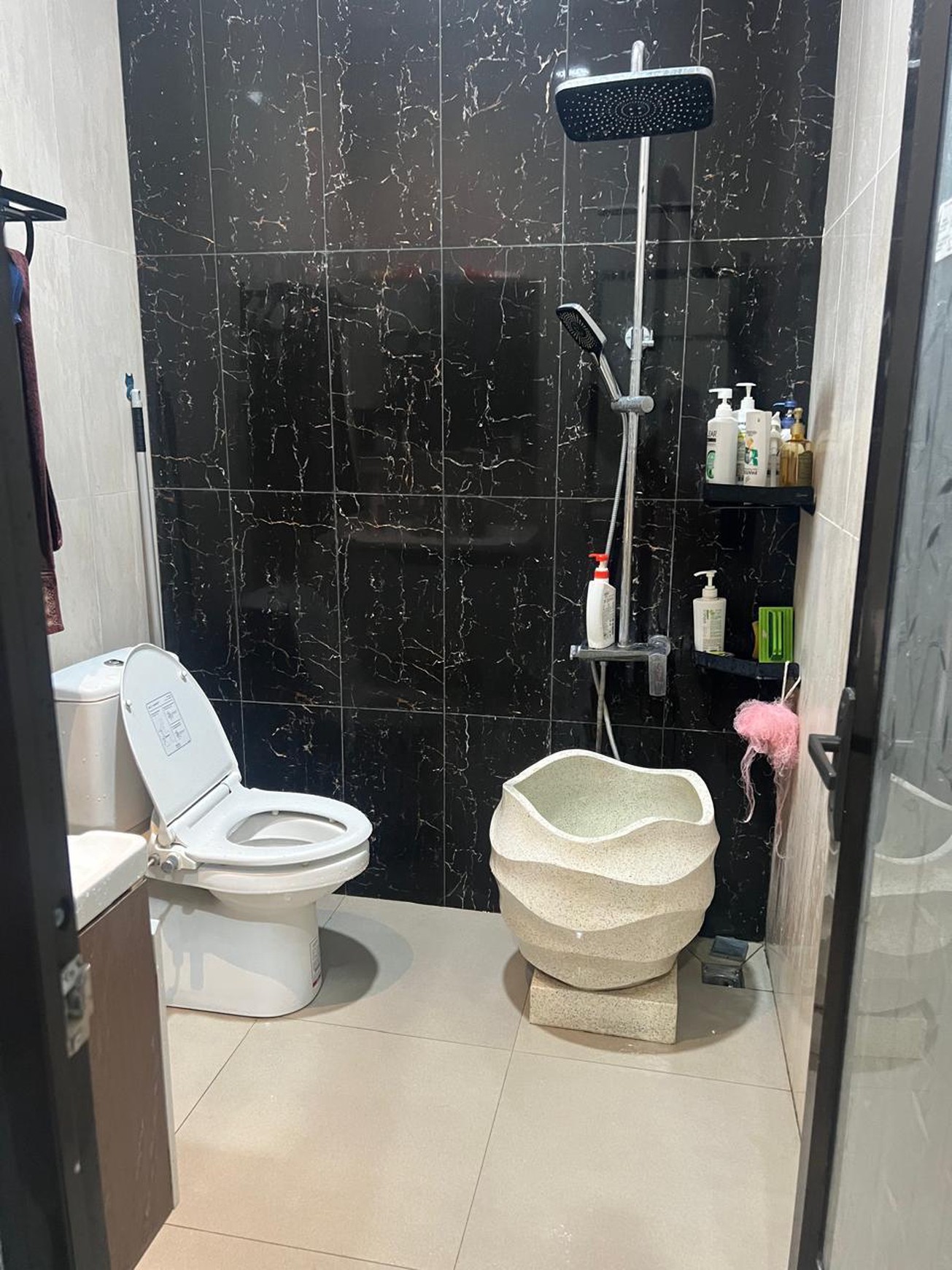 Rumah 2 Lantai Strategis di MERR Rungkut Asri Timur II, Cocok untuk Investasi Kost