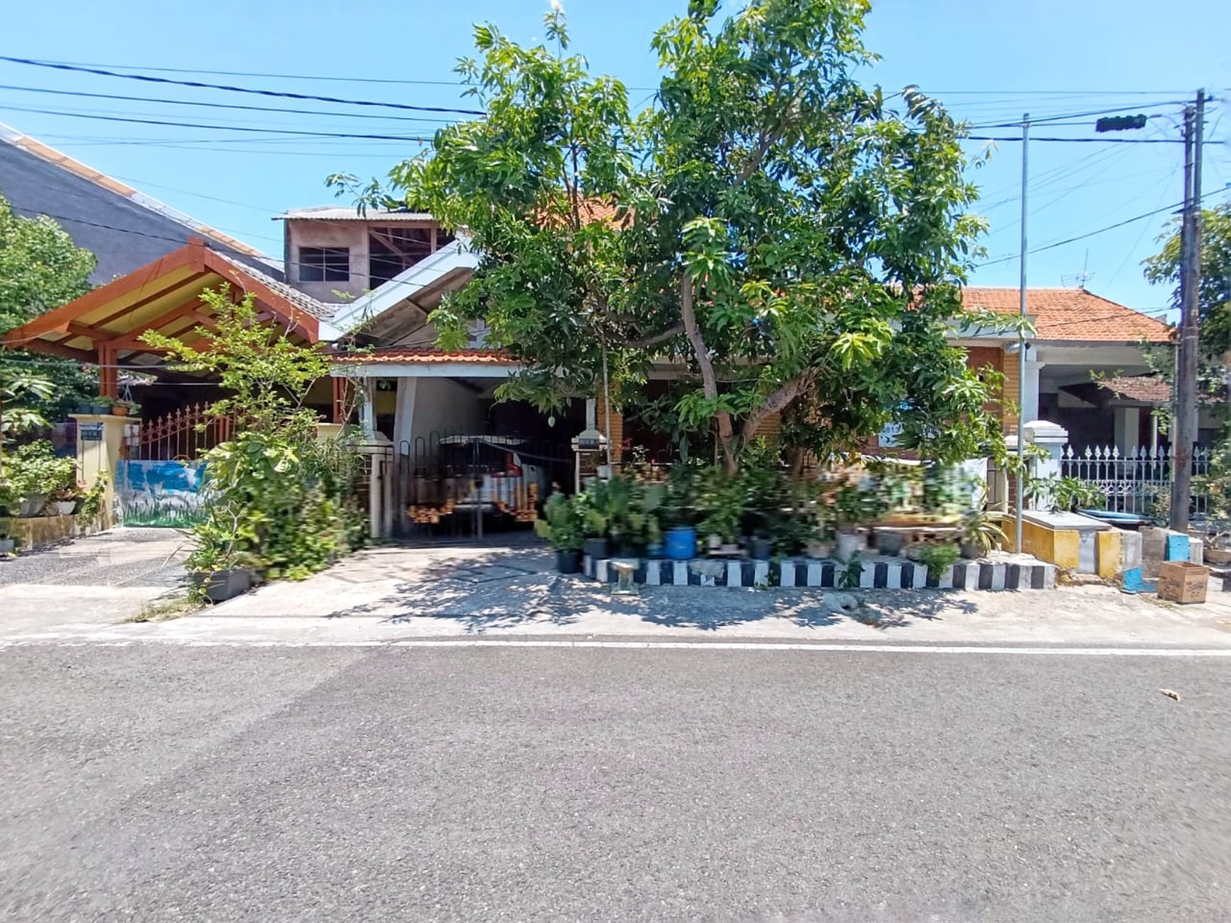 Dijual Cepat! Rumah 2 Lantai Siap Huni di Rungkut Asri, Surabaya