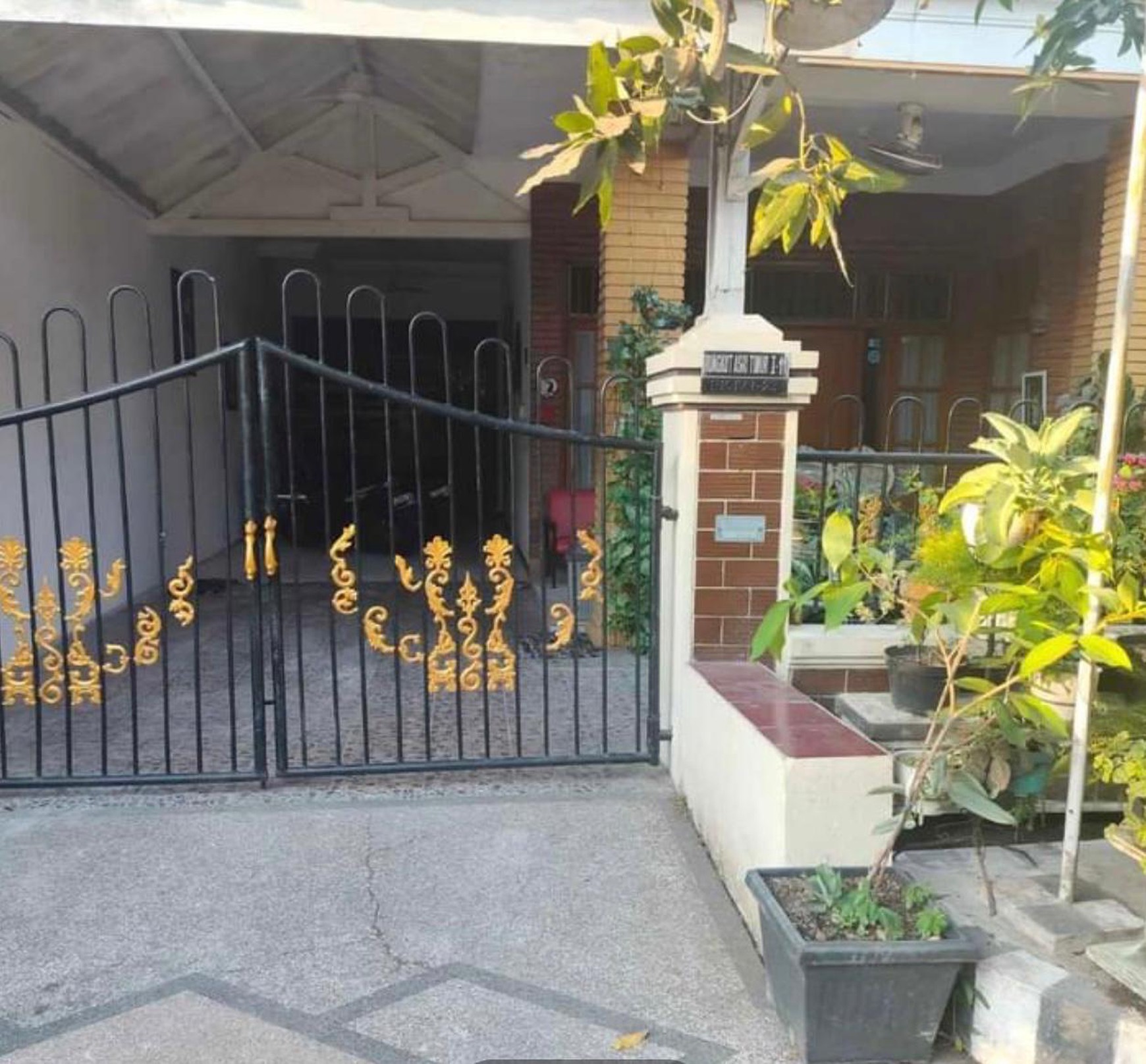 Dijual Cepat! Rumah 2 Lantai Siap Huni di Rungkut Asri, Surabaya