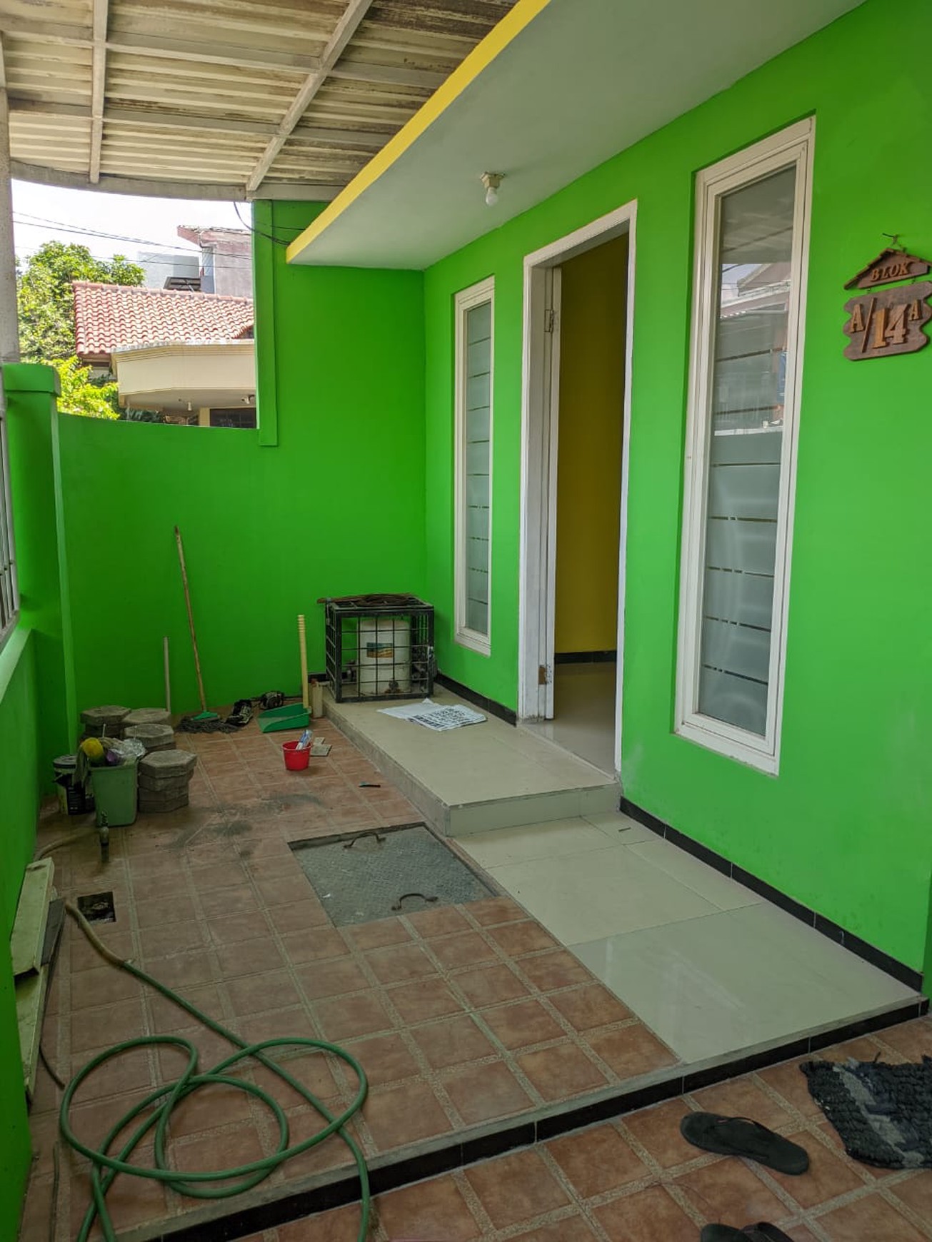 Dijual Rumah Strategis di Semolowaru Elok, 4 Kamar Tidur, Harga Rp 1,5 M Nego