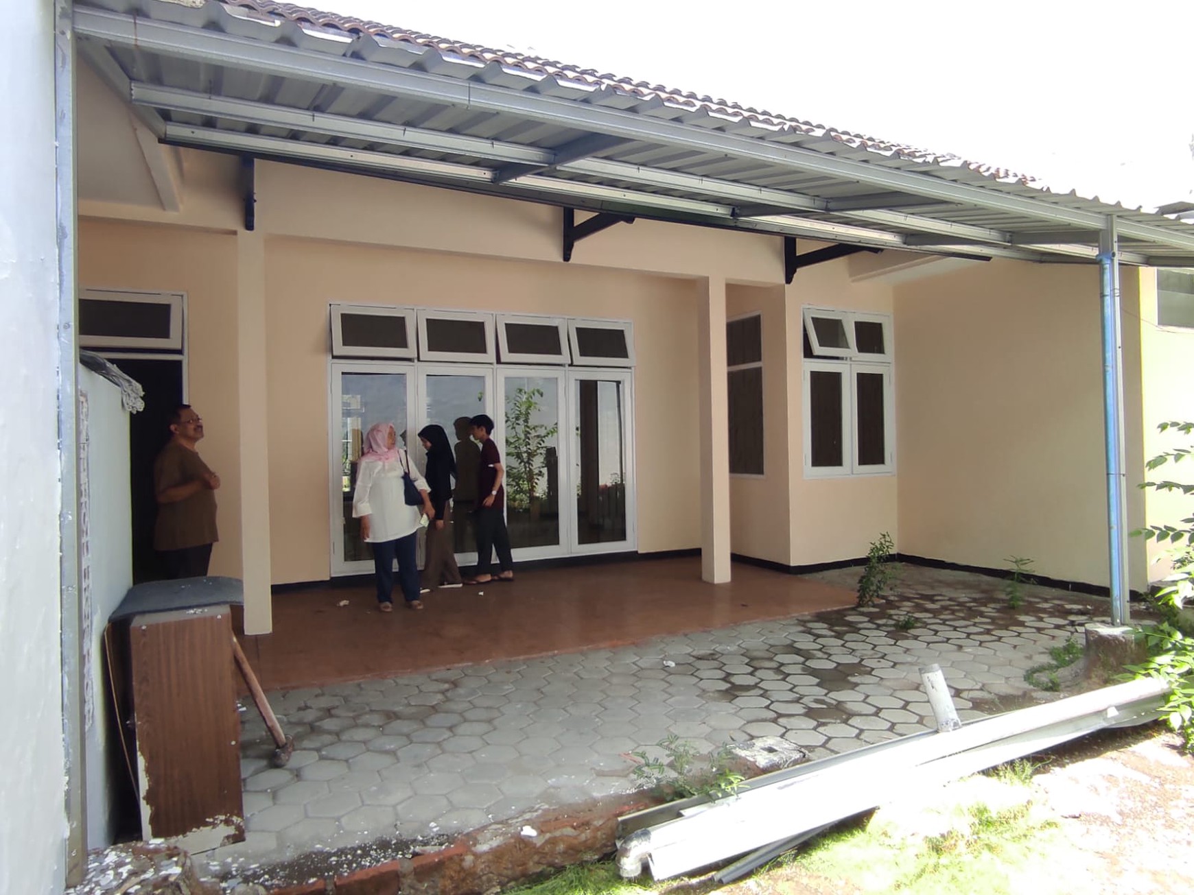 Rumah Luas Tenang Row Jalan Lebar Harga Spesial Rungkut, Surabaya