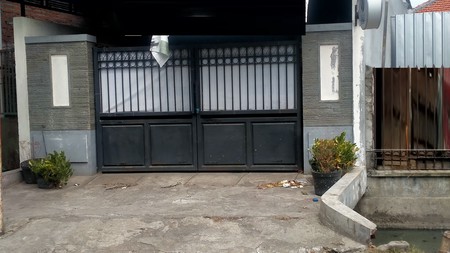 Dijual Rumah 2 lantai di Manyar Sabrangan Surabaya