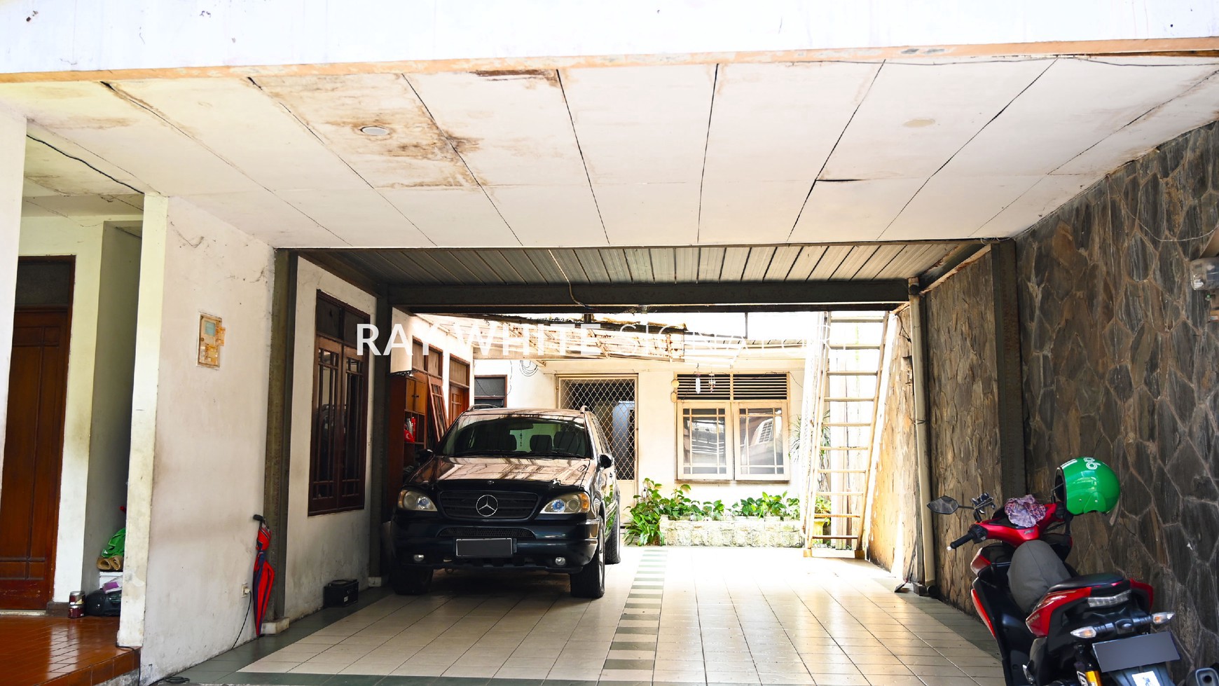 DiJual Rumah Tua di Jl Terusan Hang Lekir V